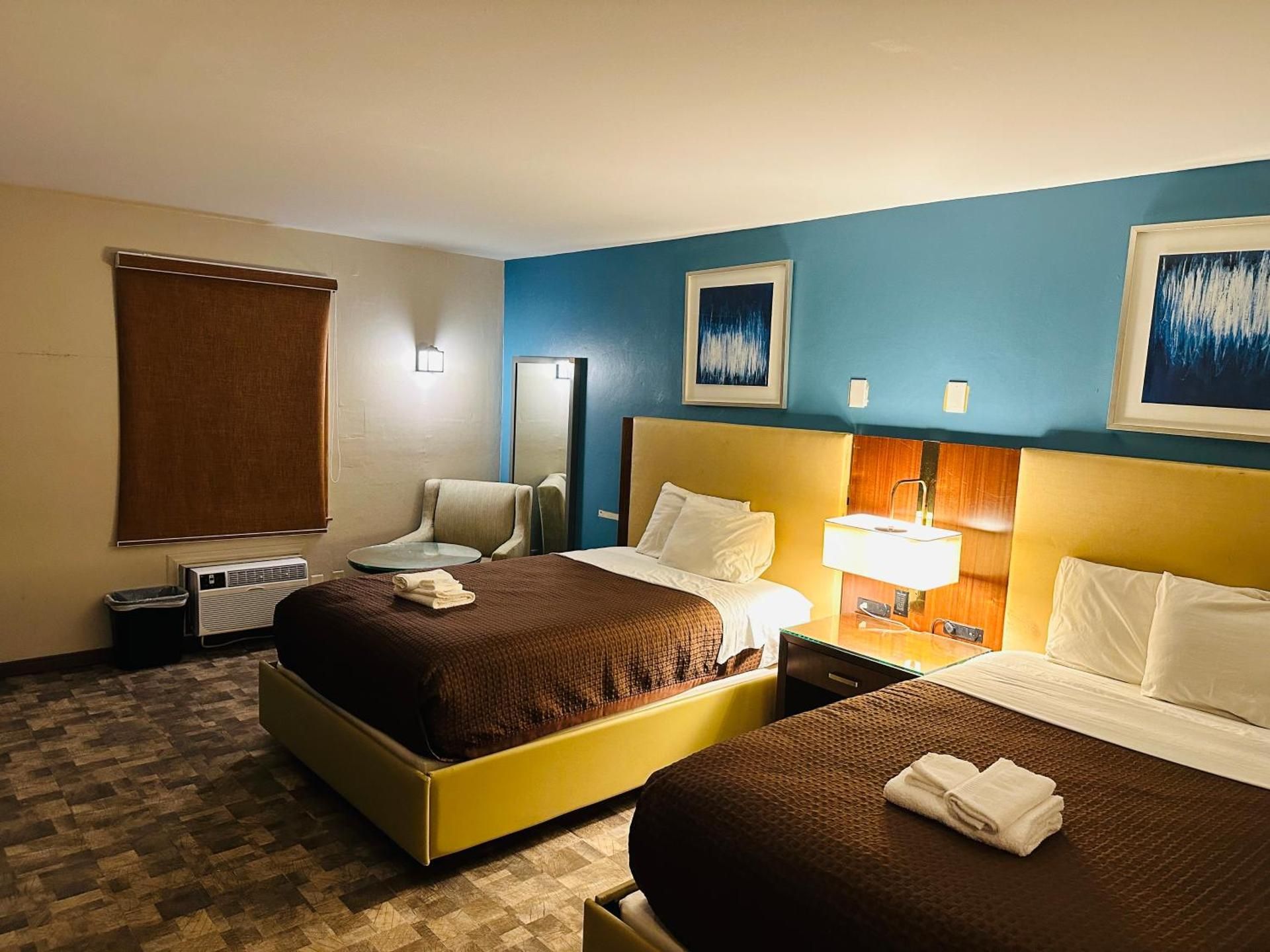 Boston Inn Efficiency Room