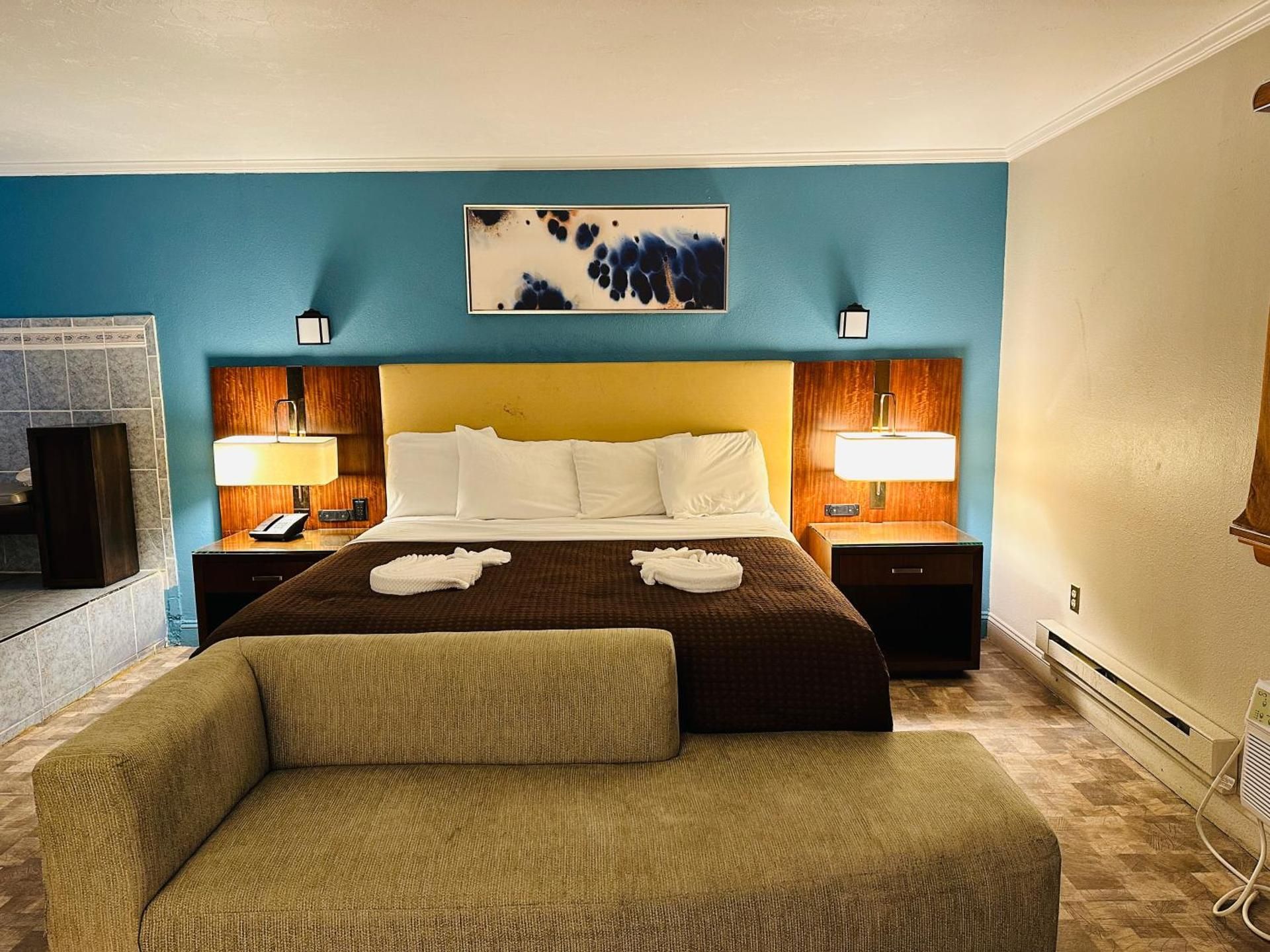 Boston Inn One King Bed