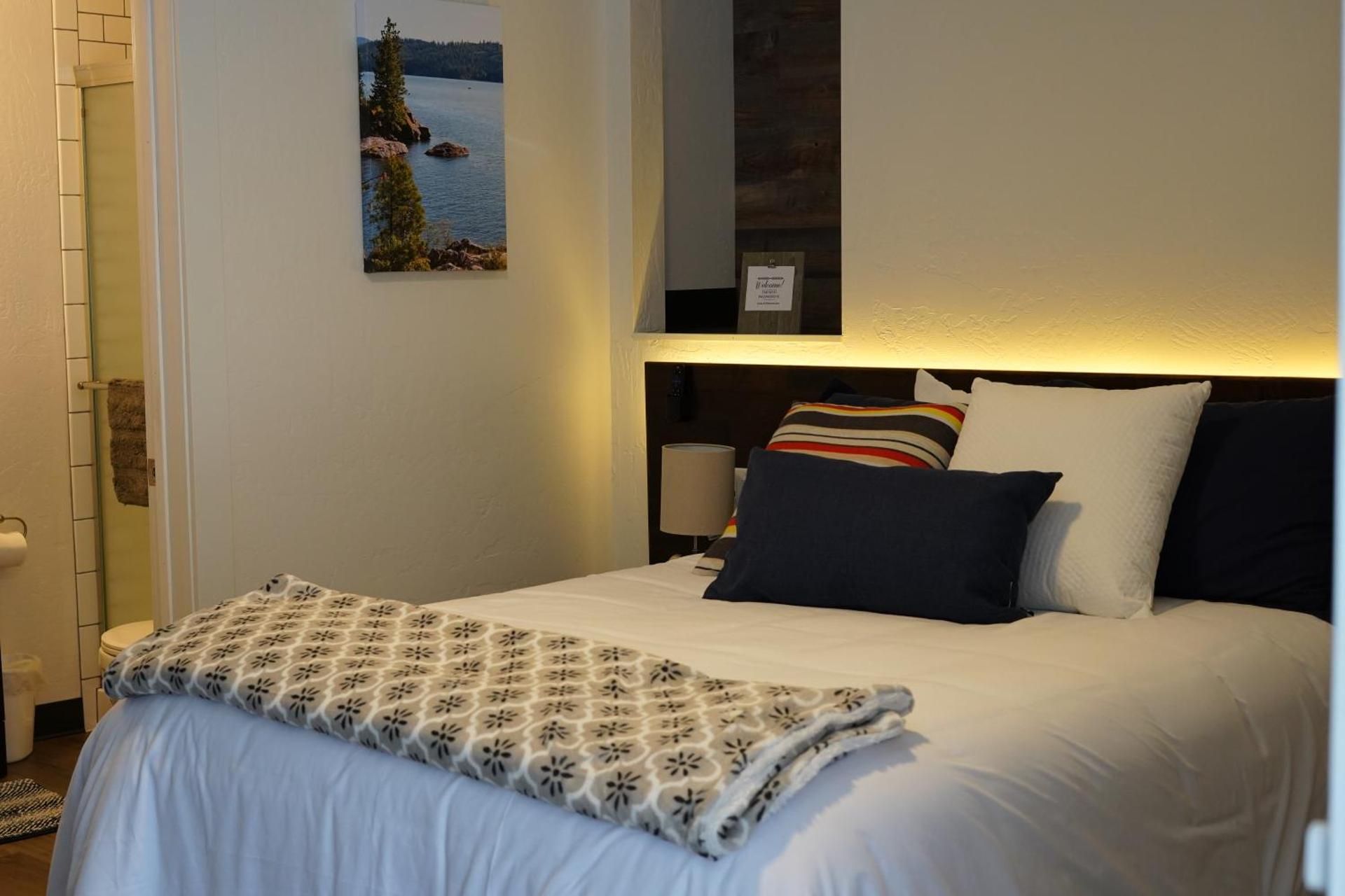 Single Room With Private Bathroom