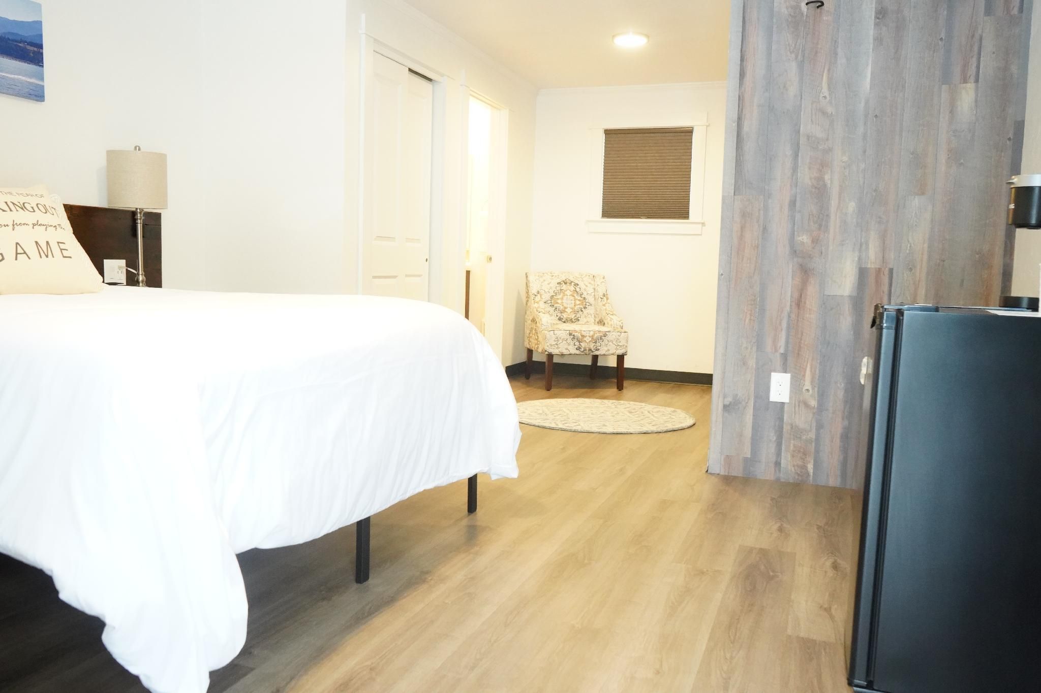 Suite-Modern-Private Bathroom-City View