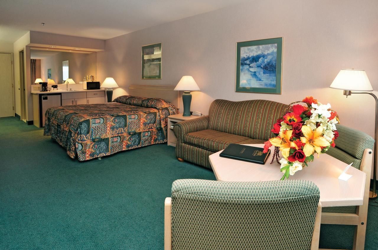 Executive King Room with Sofa Bed