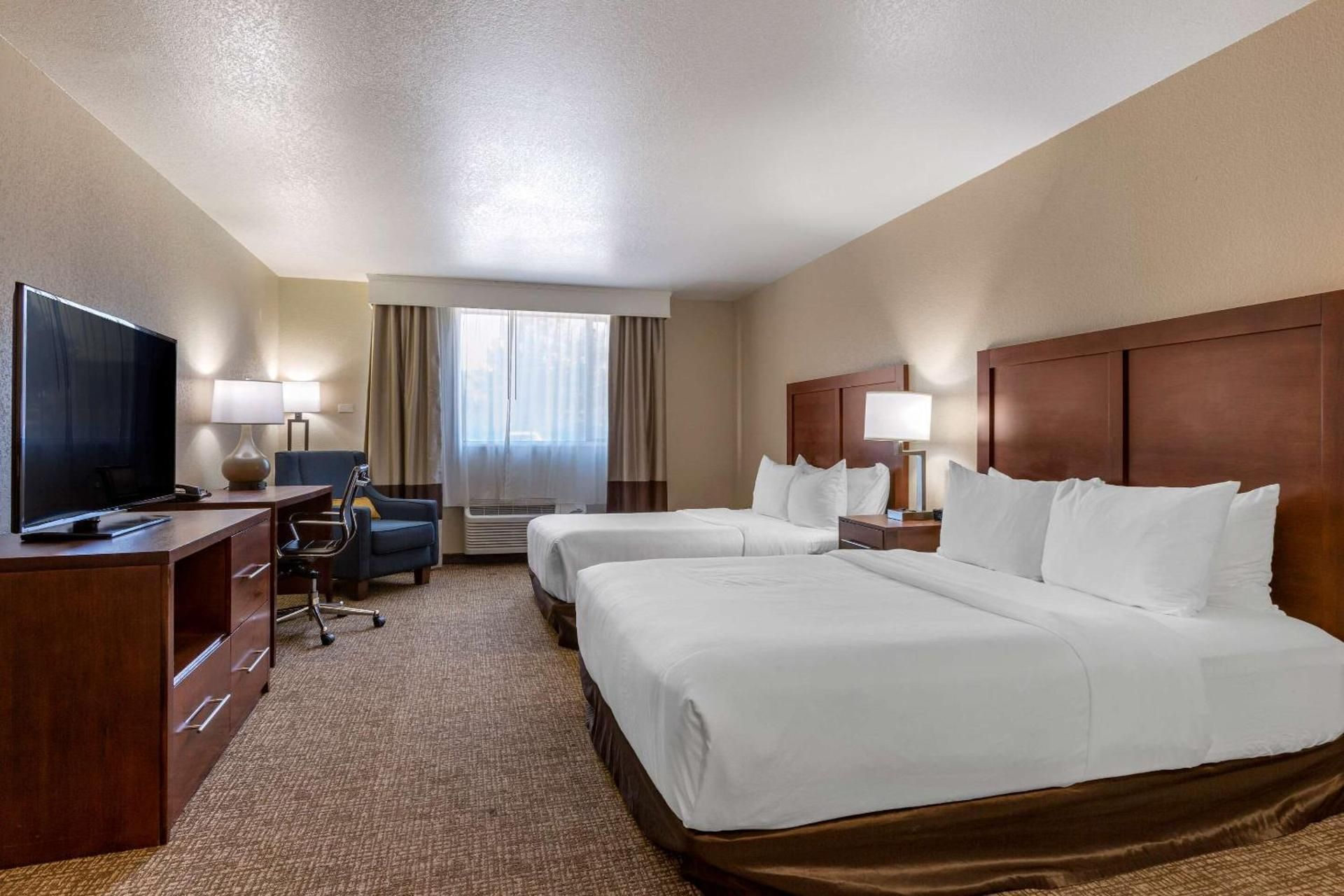 Queen Room with Two Queen Beds Pet-Friendly - Accessible/Non-Smoking