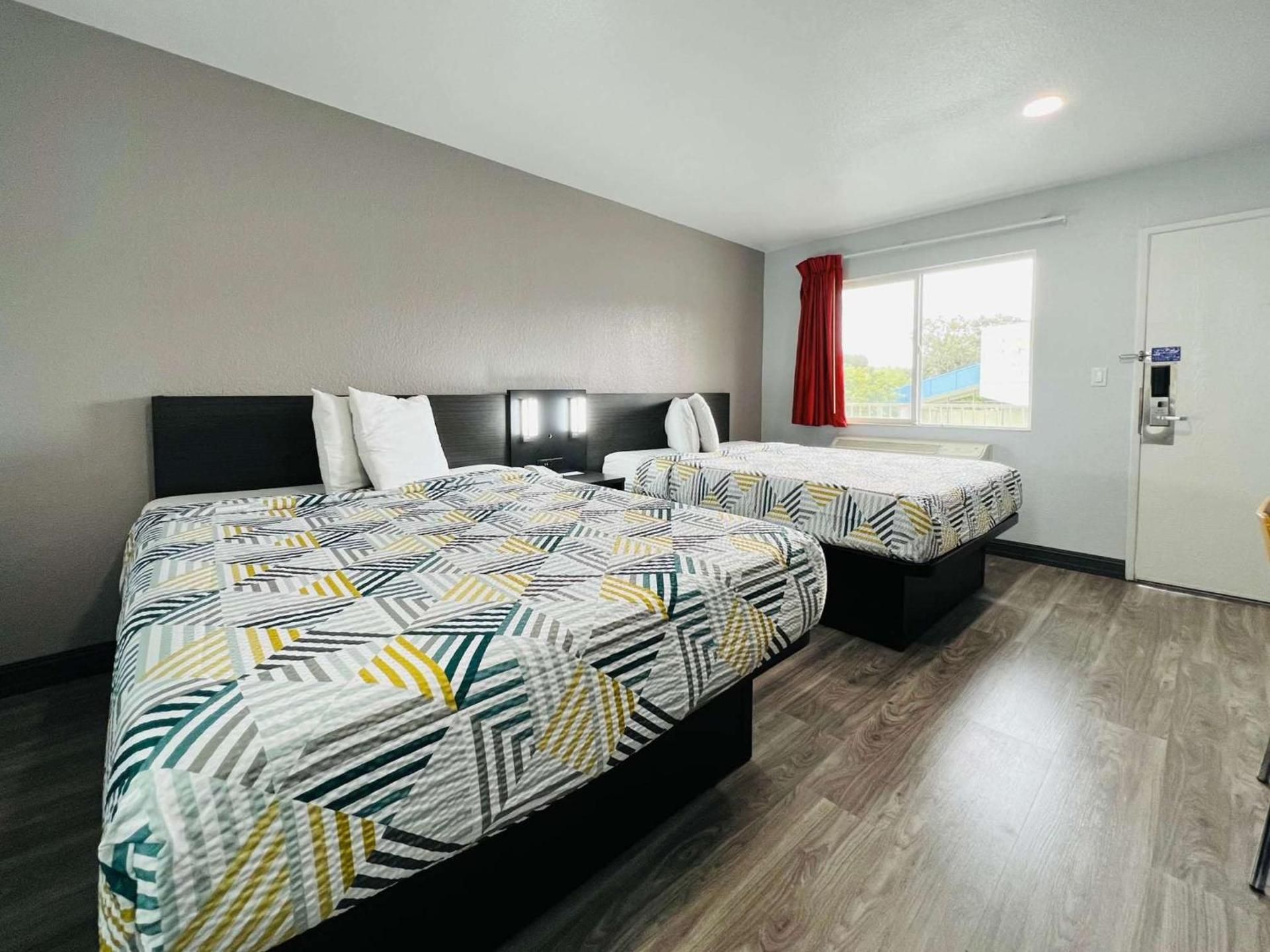 Deluxe Queen Room with Two Queen Beds