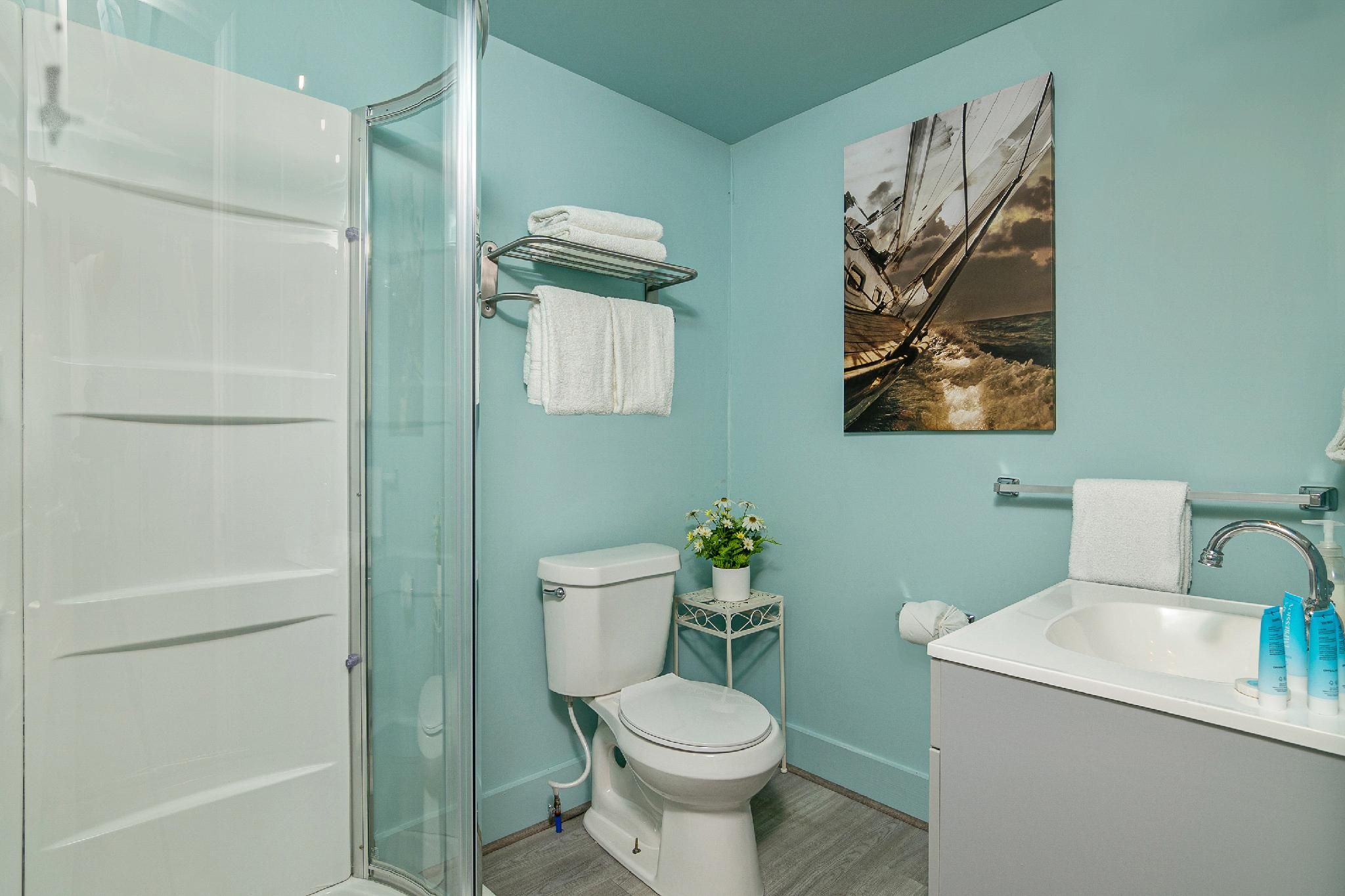 Latitude 26 Waterfront Resort and Marina Deluxe Cottage 3