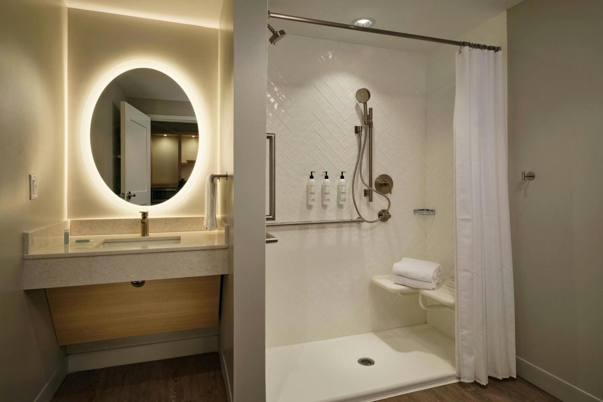 Studio Suite with Two Queen Beds - Mobility and Hearing Accessible