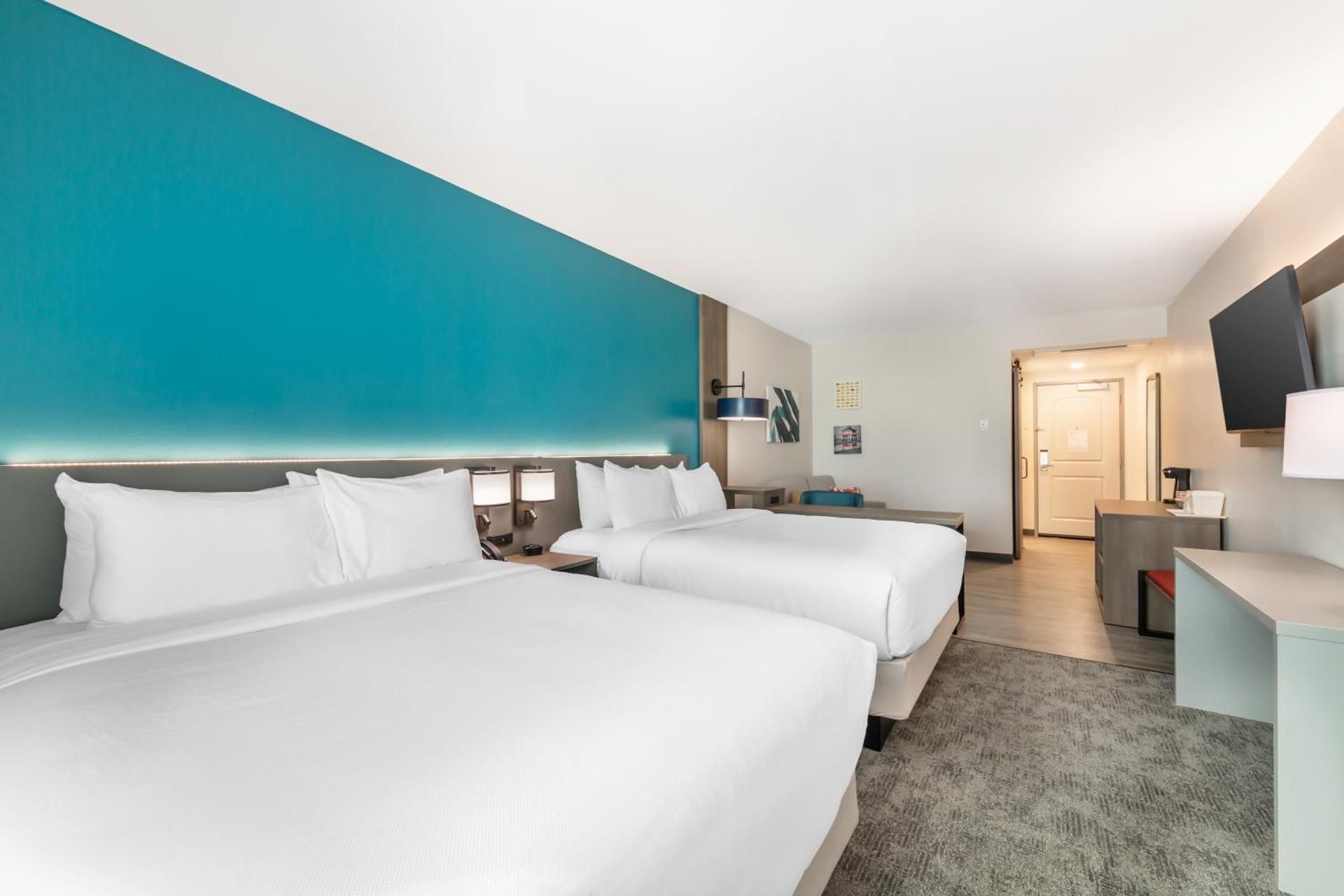 One Room Suite with Two Queen Beds and Sofa bed - Non Smoking