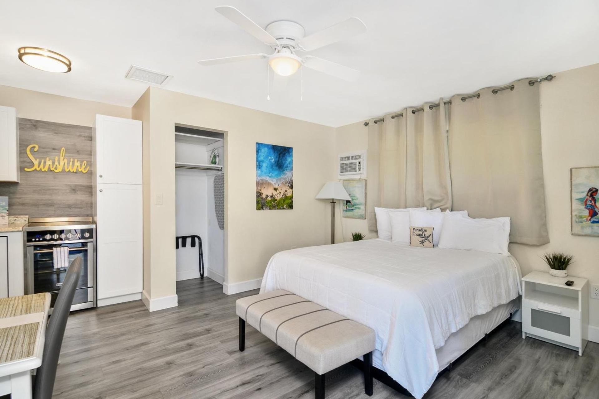 Deluxe Queen Room with Two Queen Beds