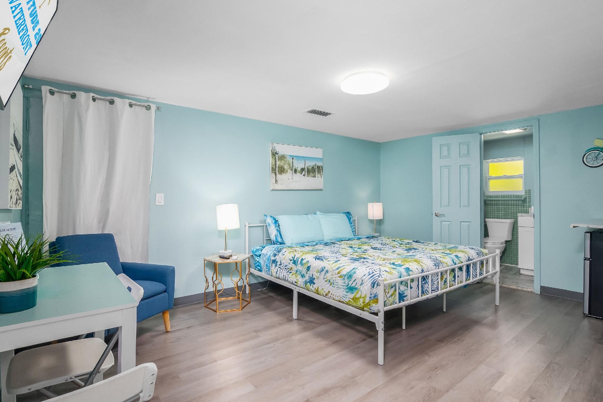 King Deluxe Non-Smoking