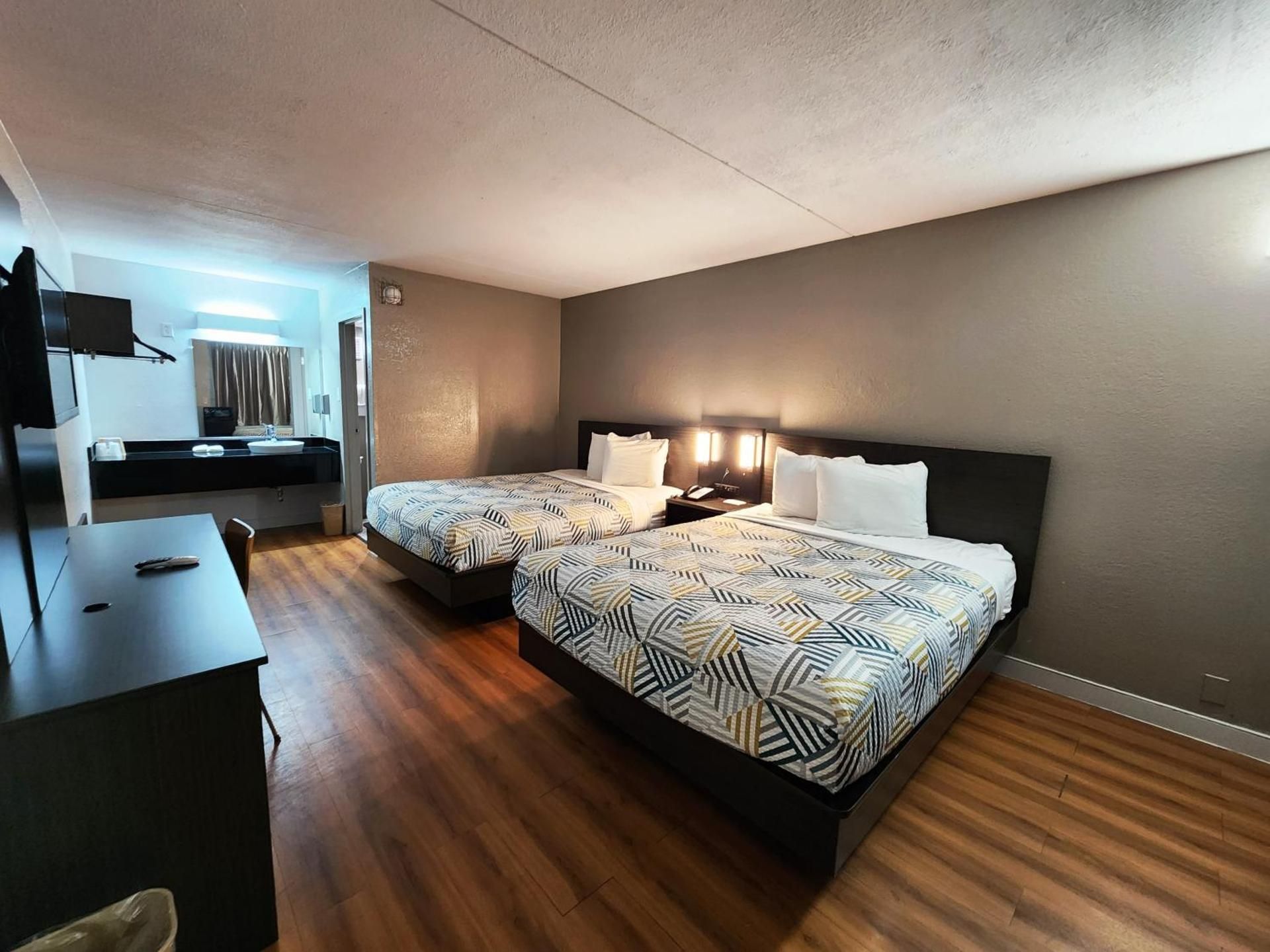 Queen Room with Two Queen Beds - Non-Smoking