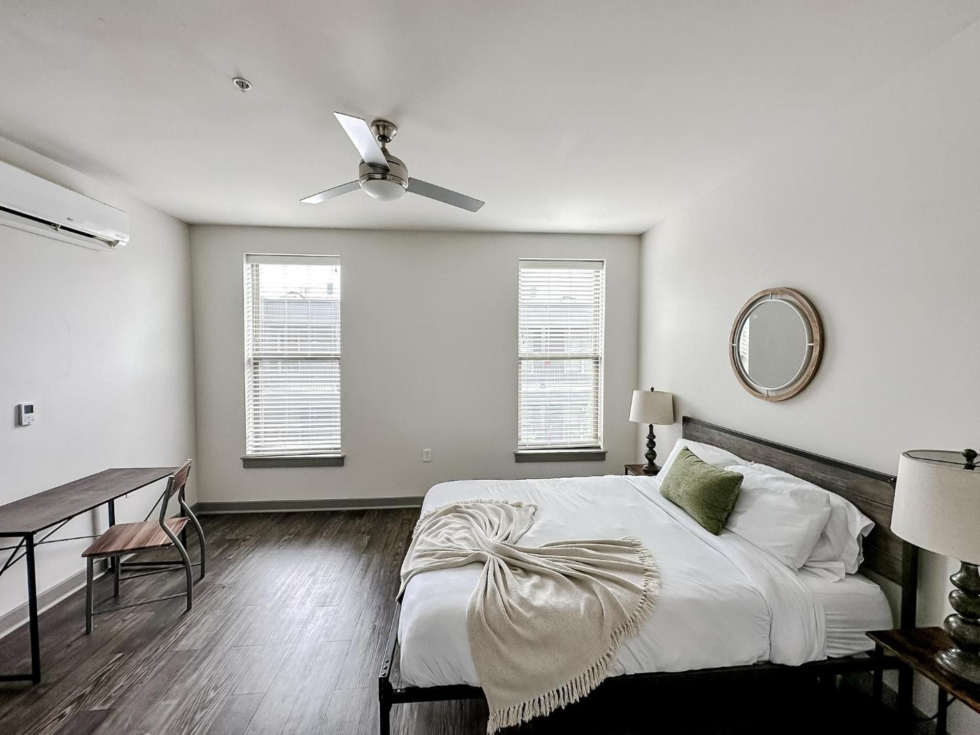 Apartment with Shower