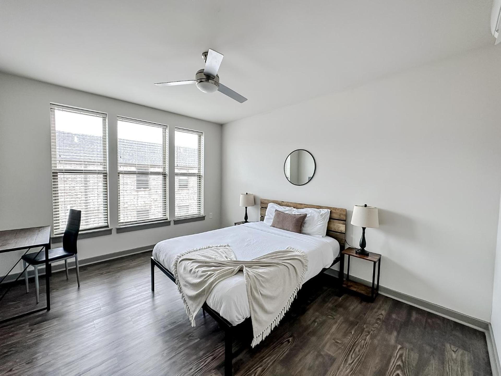 One-Bedroom Deluxe Apartment