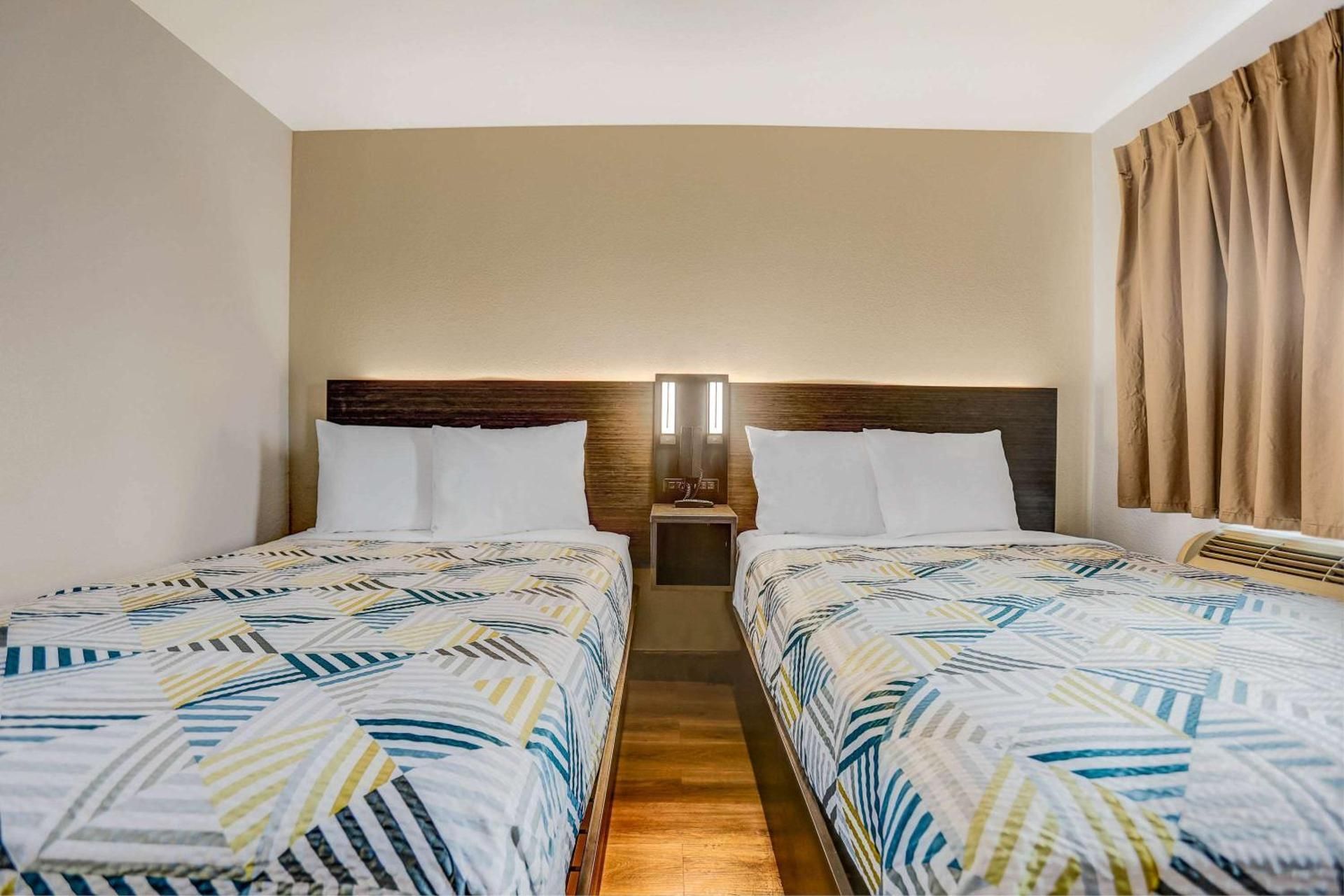 Motel 6 San Bernardino, CA - South Double Room - Disability Access 2