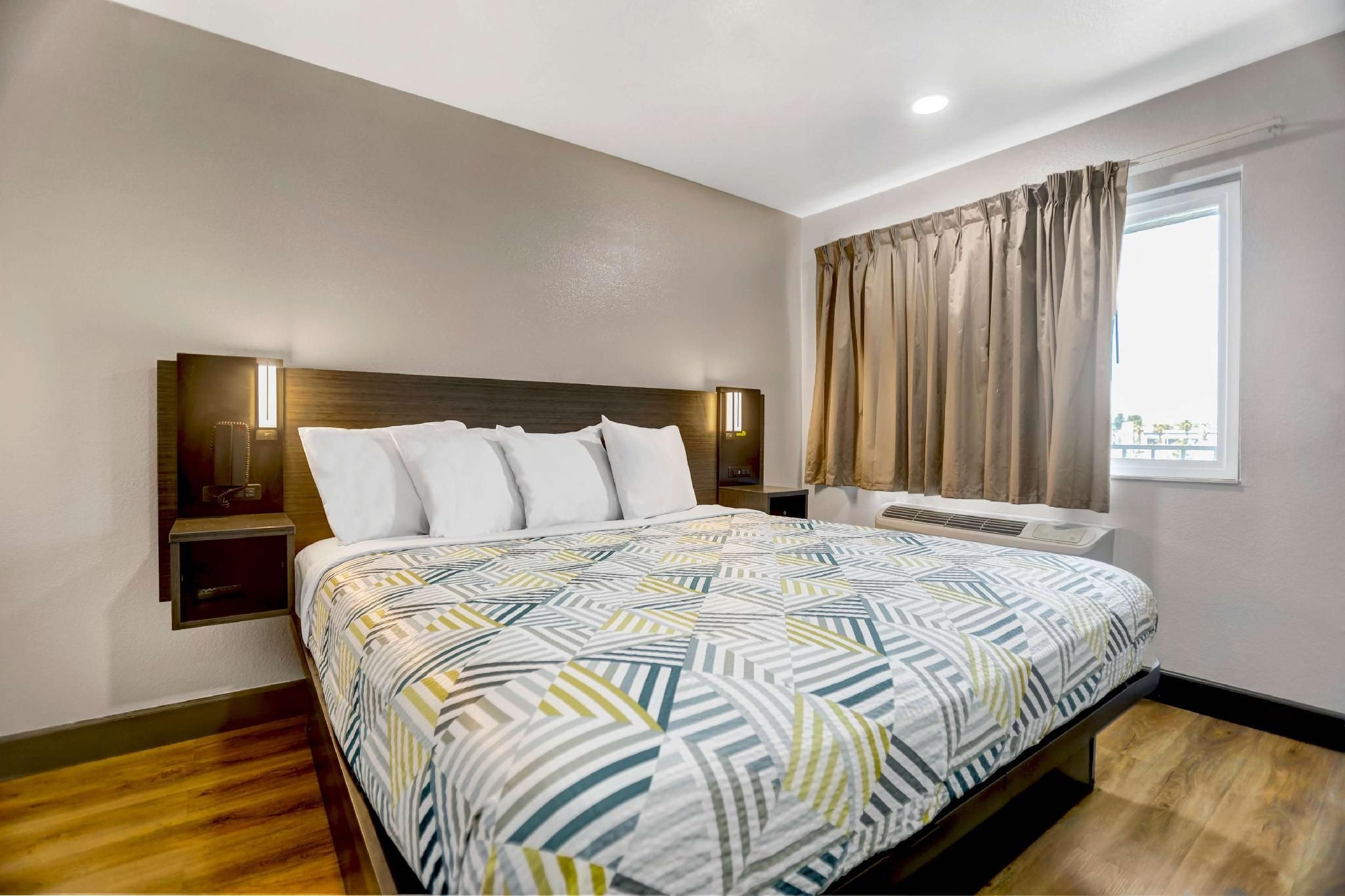 1 King Bed | Non-Smoking, Mini Fridge