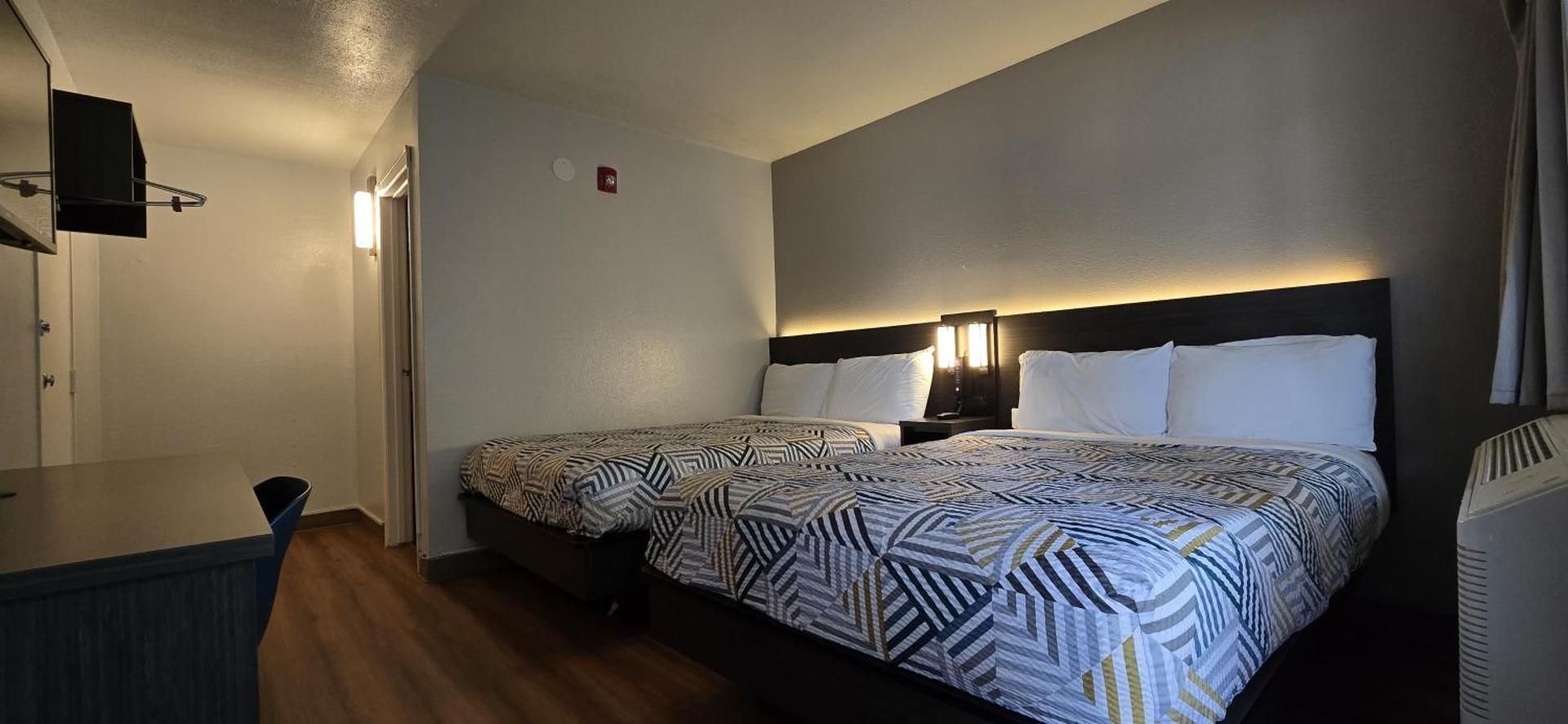 Deluxe Quadruple Room - Smoking