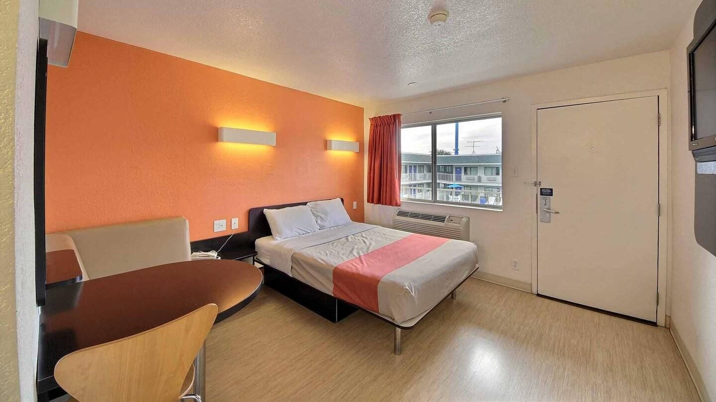 1 King Bed Accessible Roll In Shower