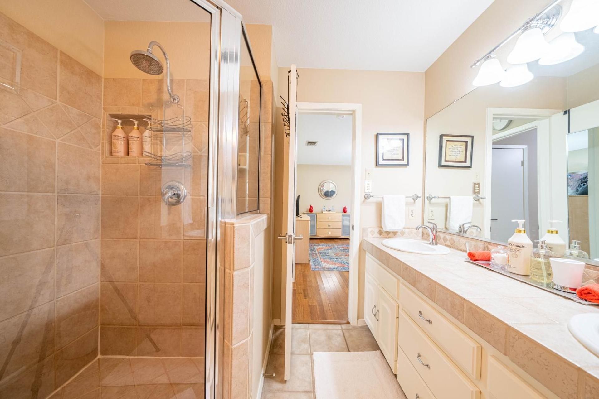 Double Room with Private Bathroom
