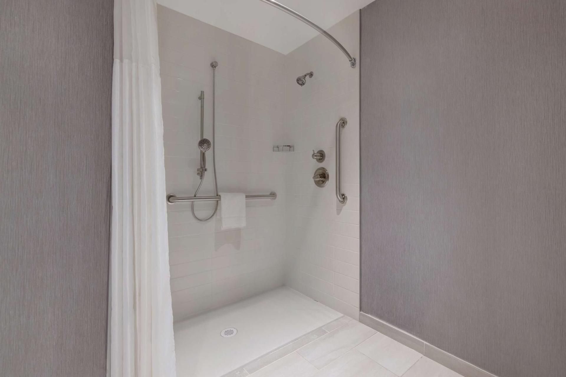 Queen Room with Two Queen Beds, Sofa Bed and Roll-in Shower - Disability Access