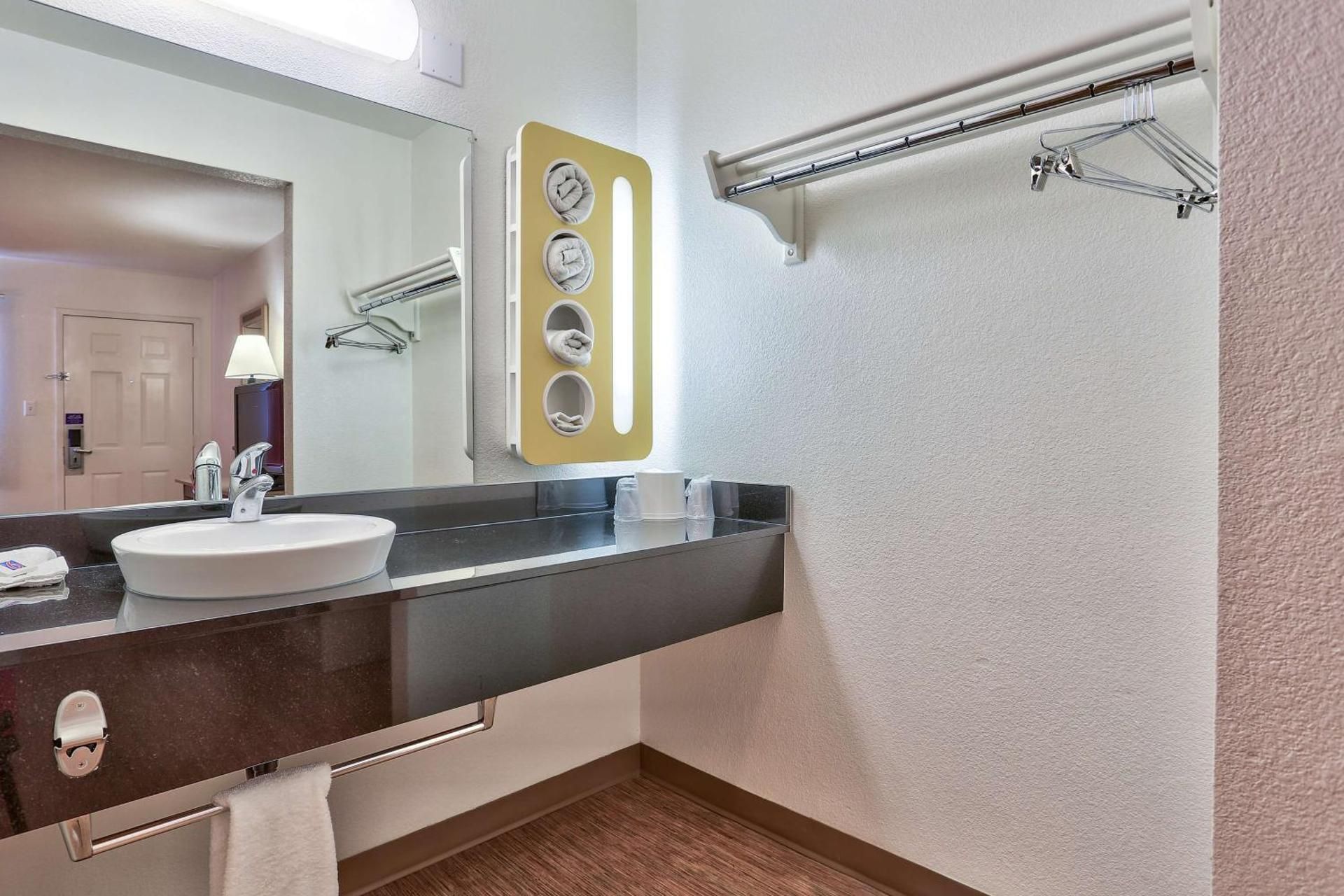 2 Double Beds – Double Room
