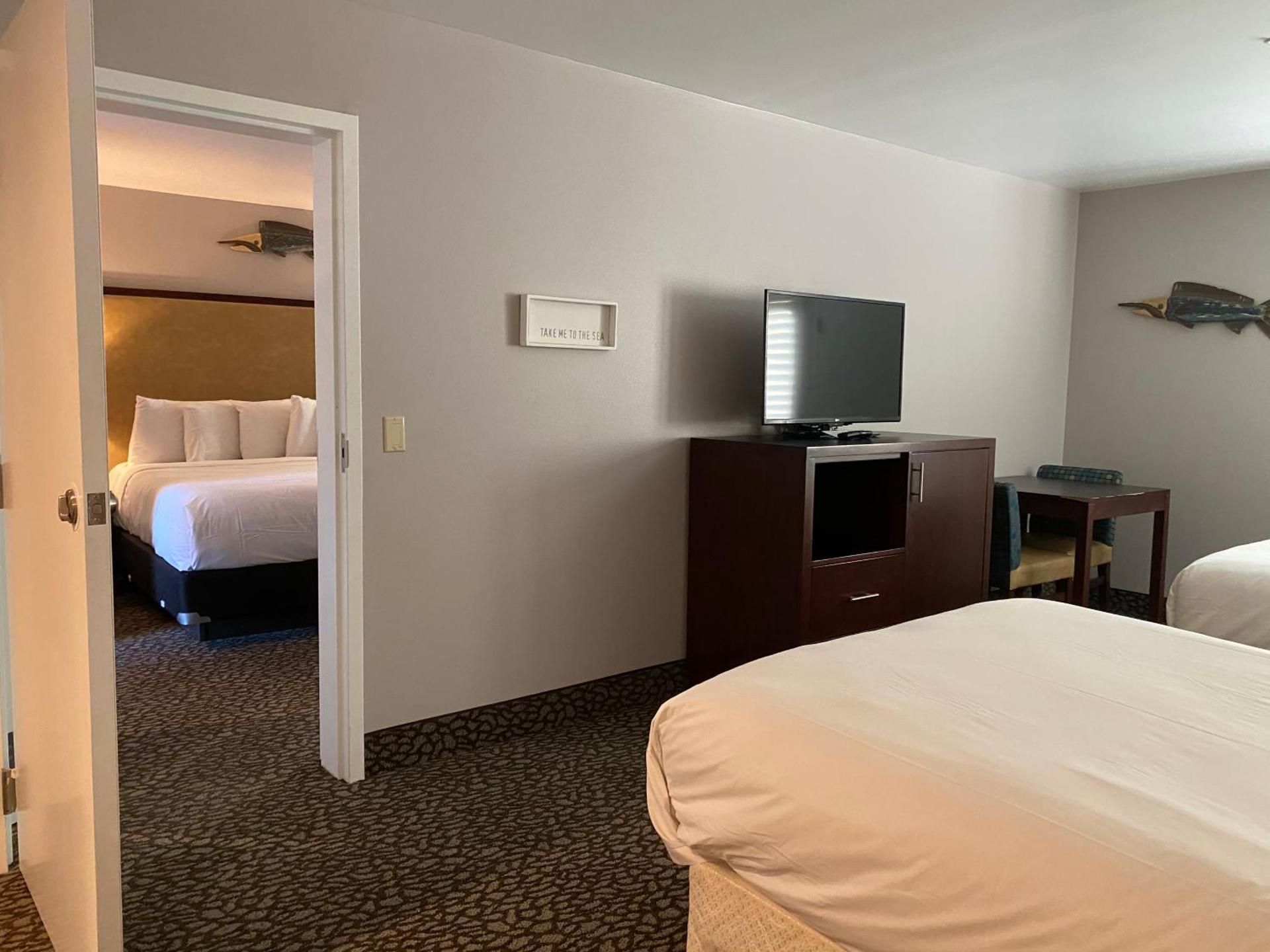 Morro Shores Inn And Suites Luxury Two-Bedroom Suite 2