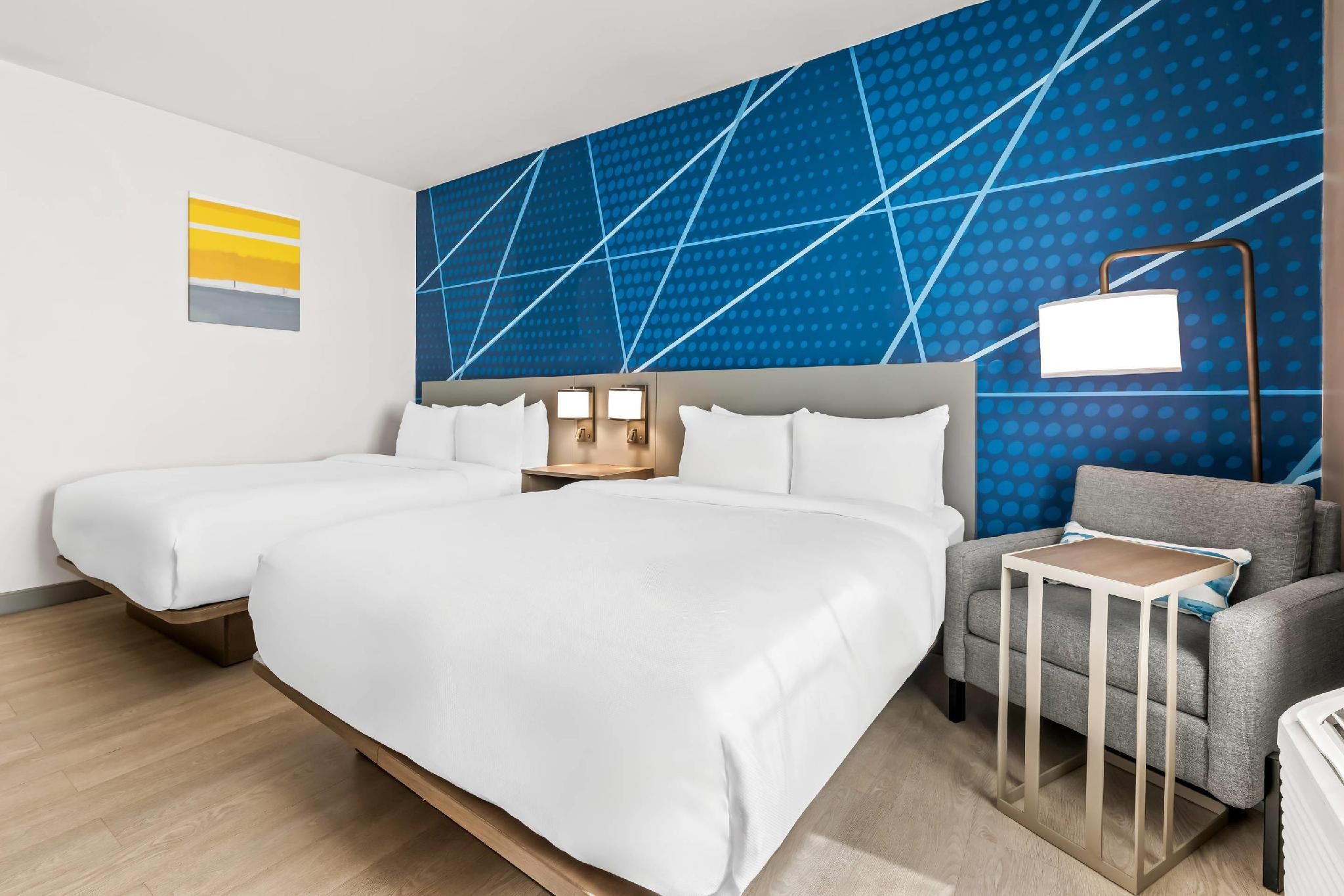 2 Queen Beds, Efficiency, Nonsmoking