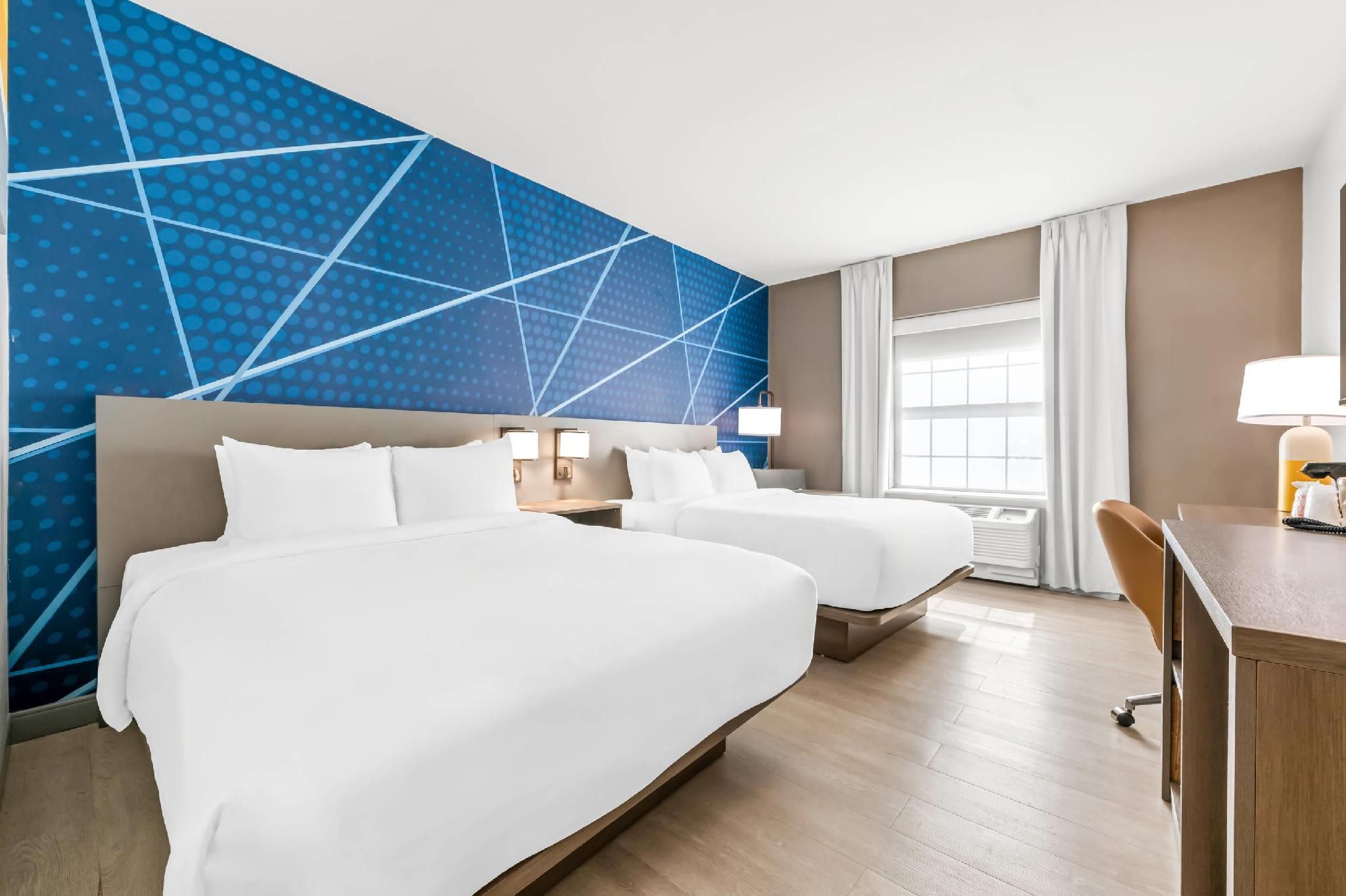 2 Queen Beds, Efficiency, Nonsmoking