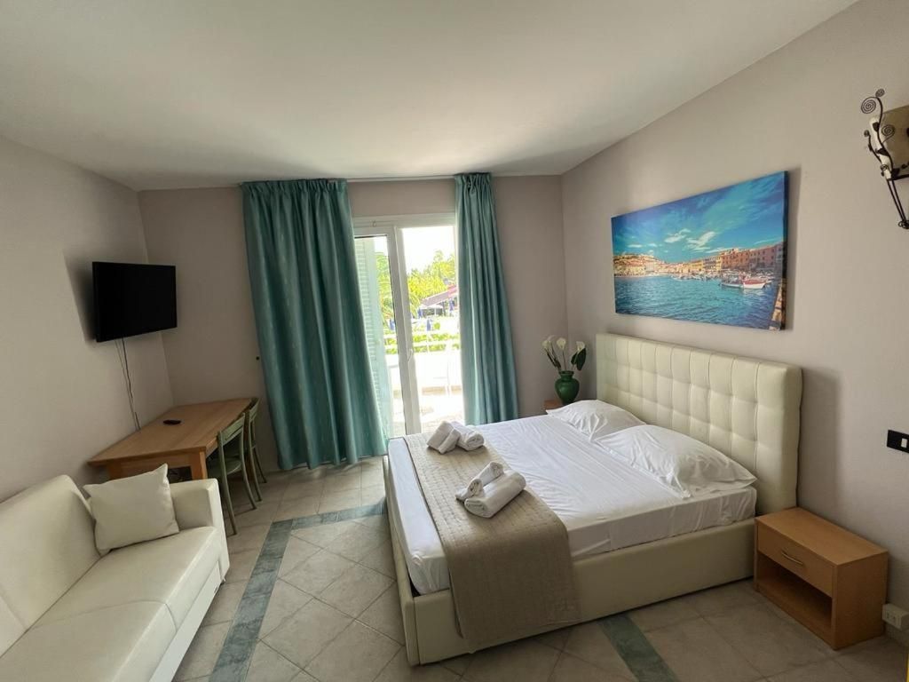 Quadruple Room with Garden View