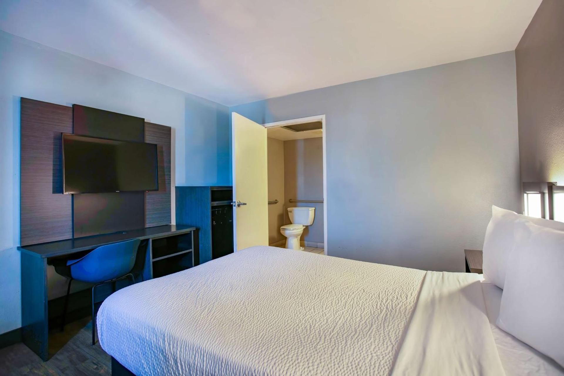 Double Room - Disability Access - Non-Smoking