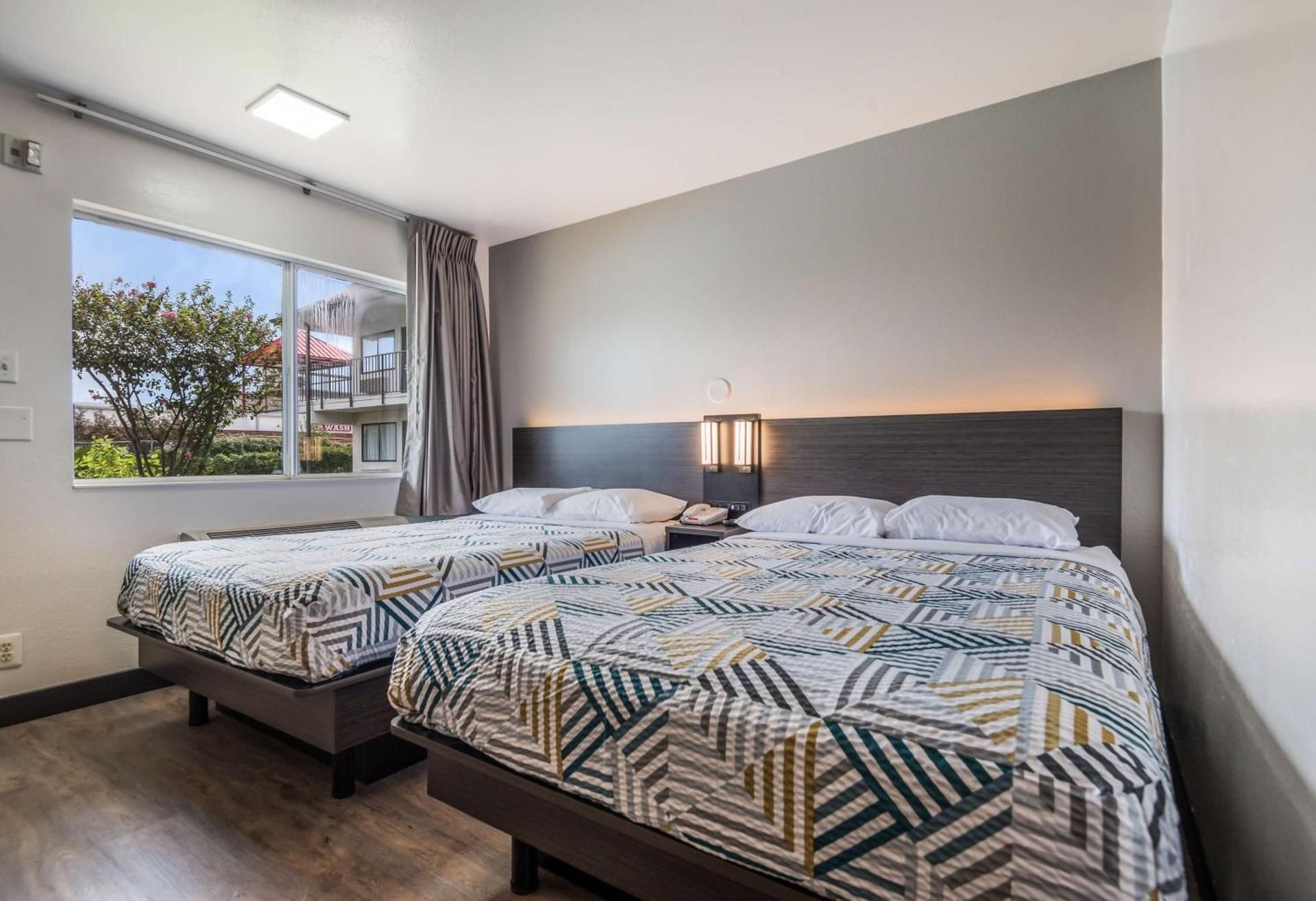 Deluxe Quadruple Room - Smoking