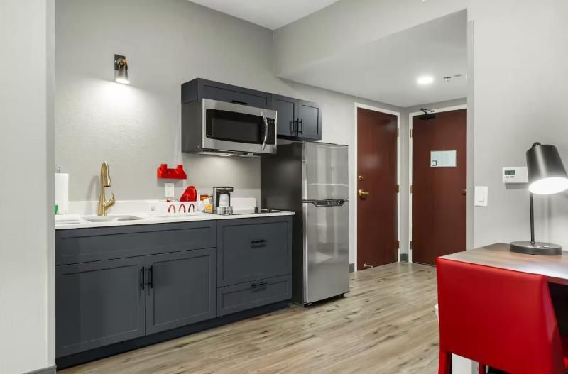 1 King Bed, Suite, Kitchenette, Non-Smoking