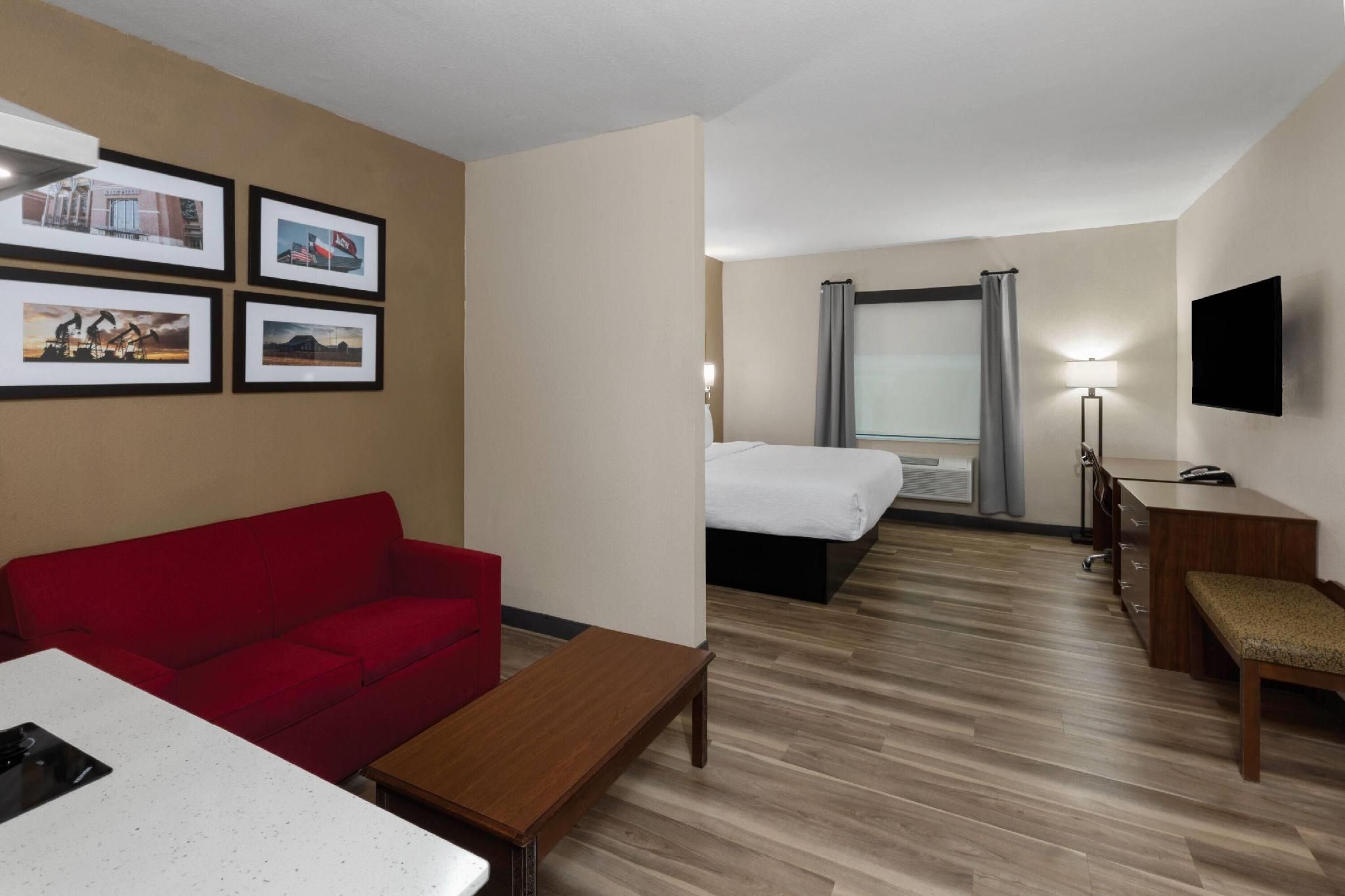 1 King Bed, Mobility Accessible Suite, Roll-In Shower, Kitchenette, Non-Smoking