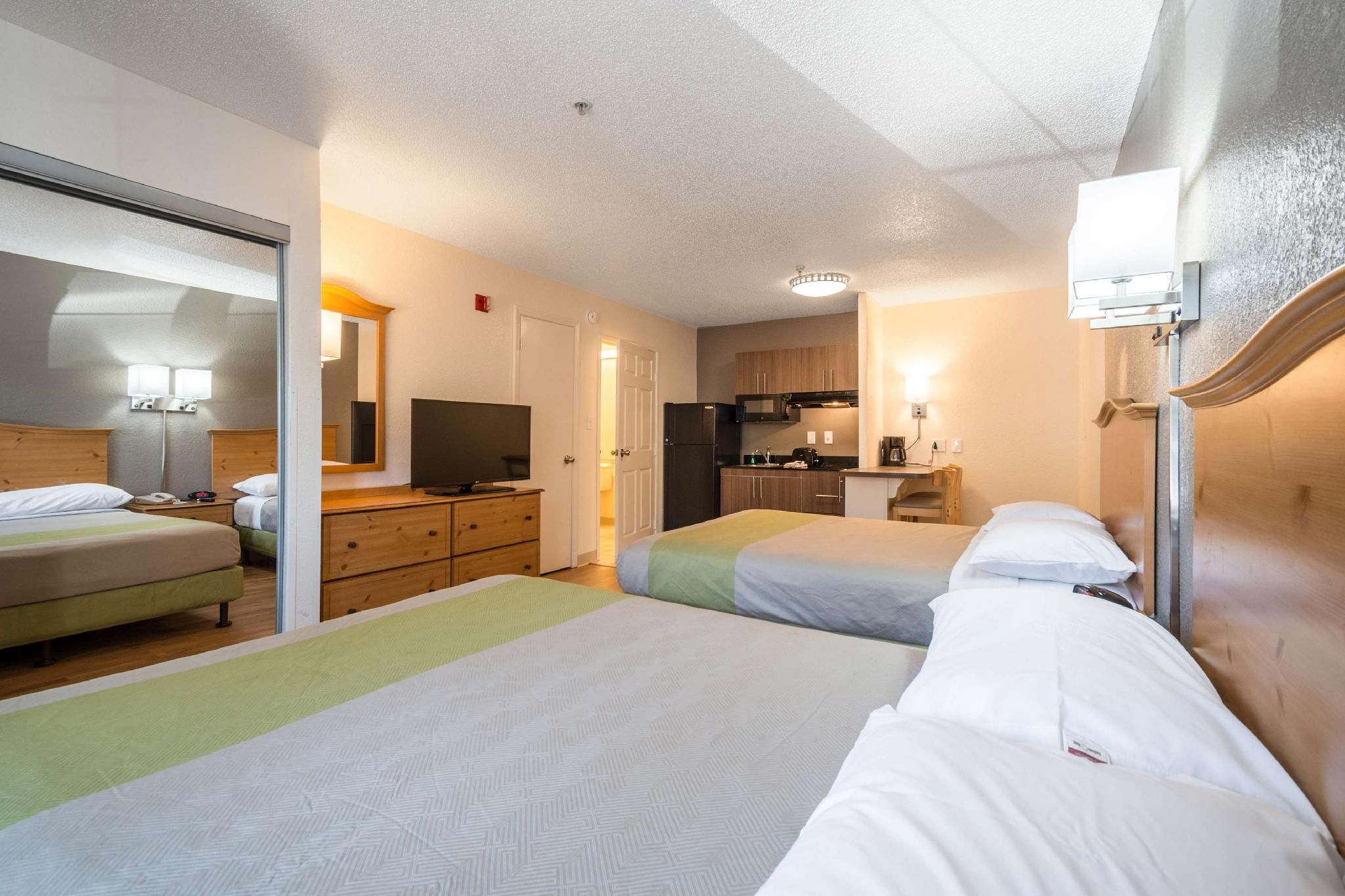 2 Queen Beds Accessible Room Non Smoking