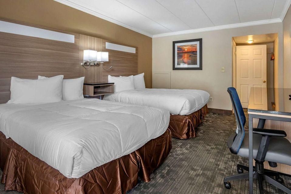Double Room with Two Double Beds - Smoking