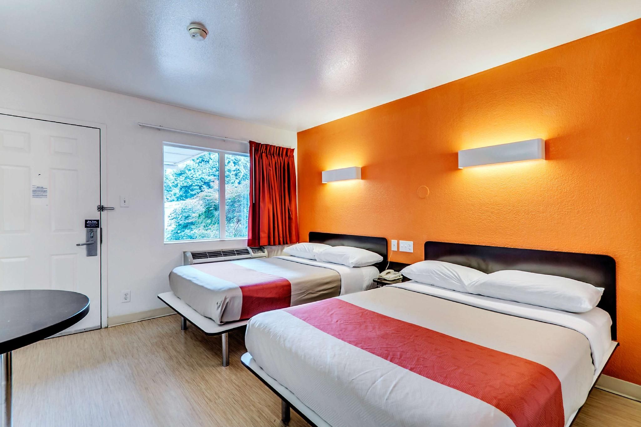 2 Full Beds | Non-Smoking