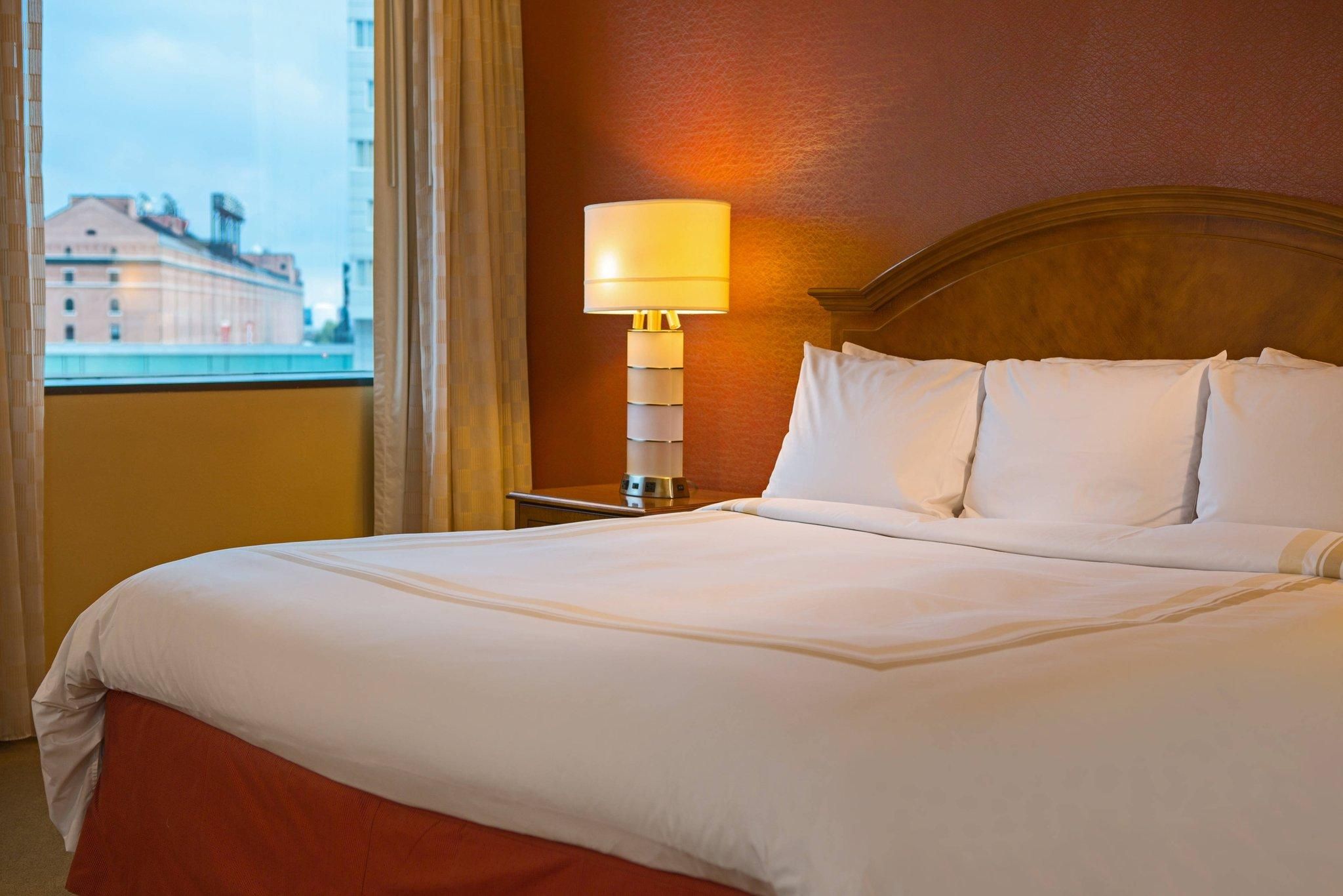 Deluxe Guest room, 1 King, High floor