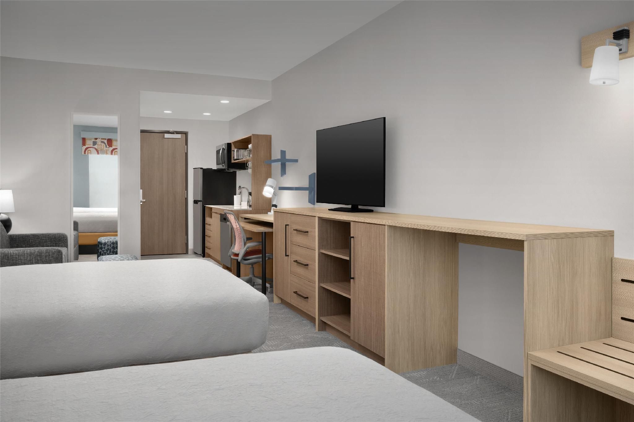 2 Queen Beds Studio Suite