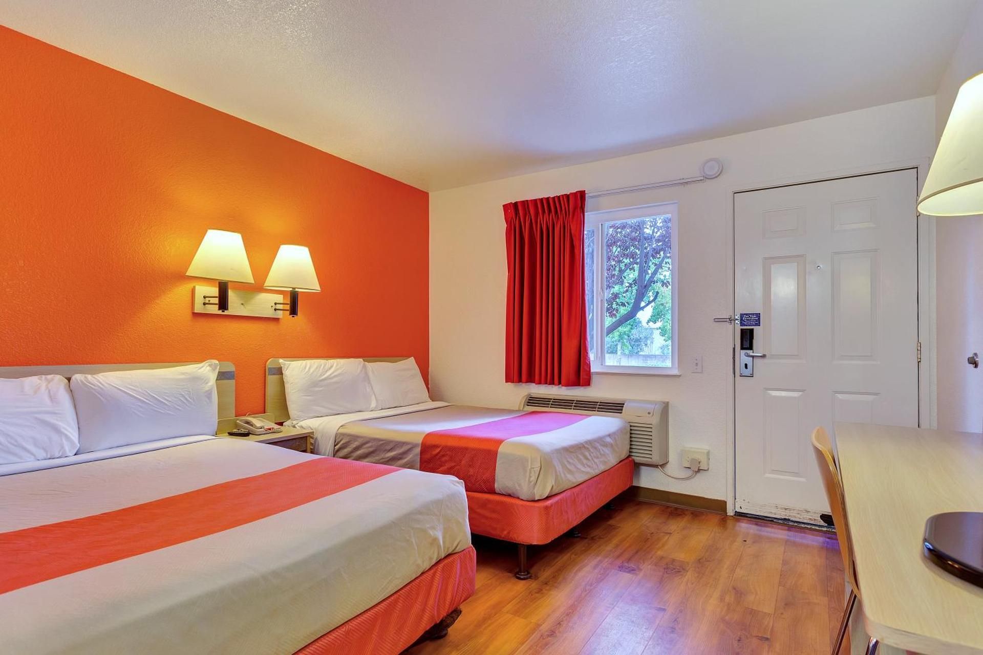 Deluxe Queen Room with Two Queen Beds - Non-Smoking