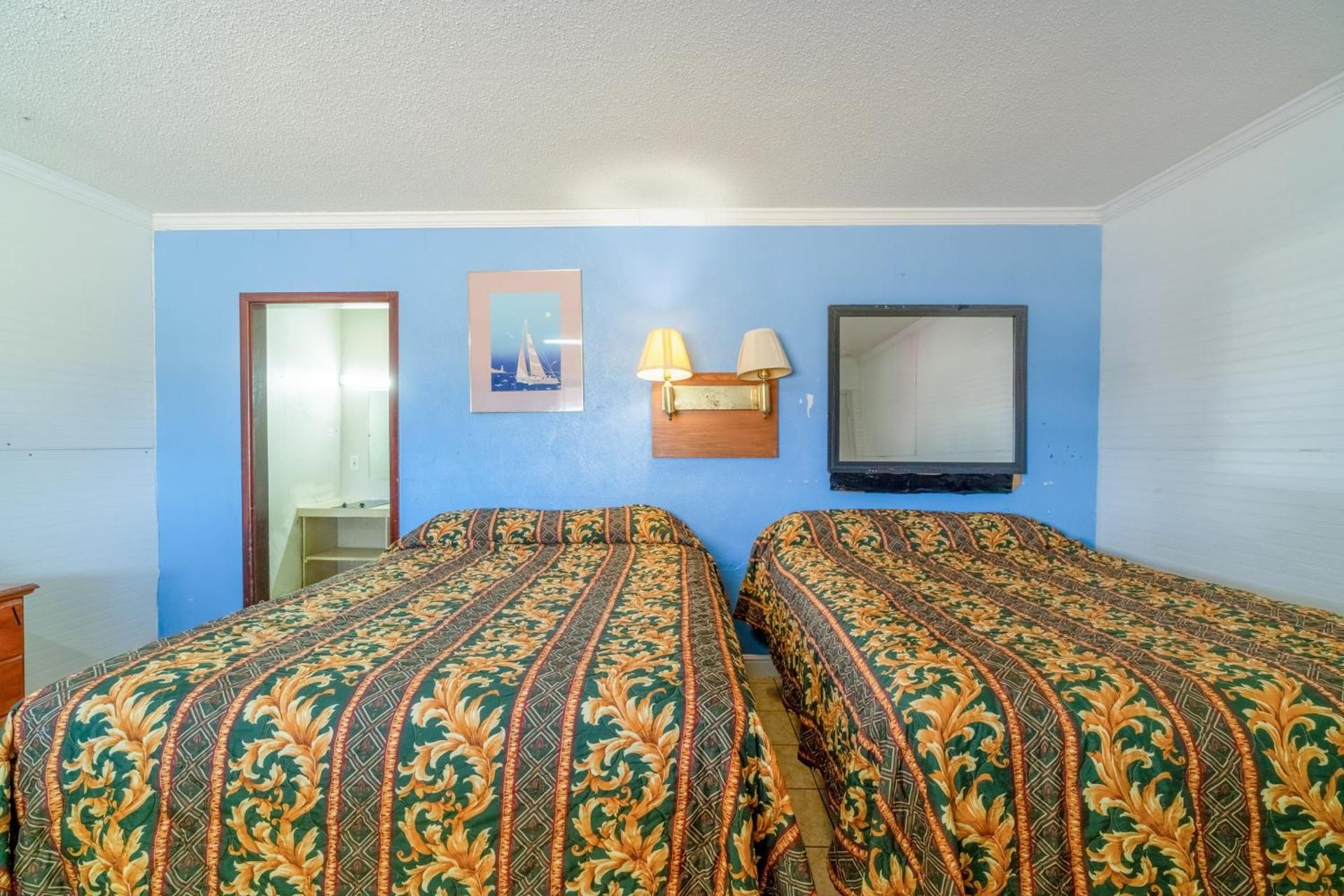 2 Queen Beds With Kitchenette Non-Smoking