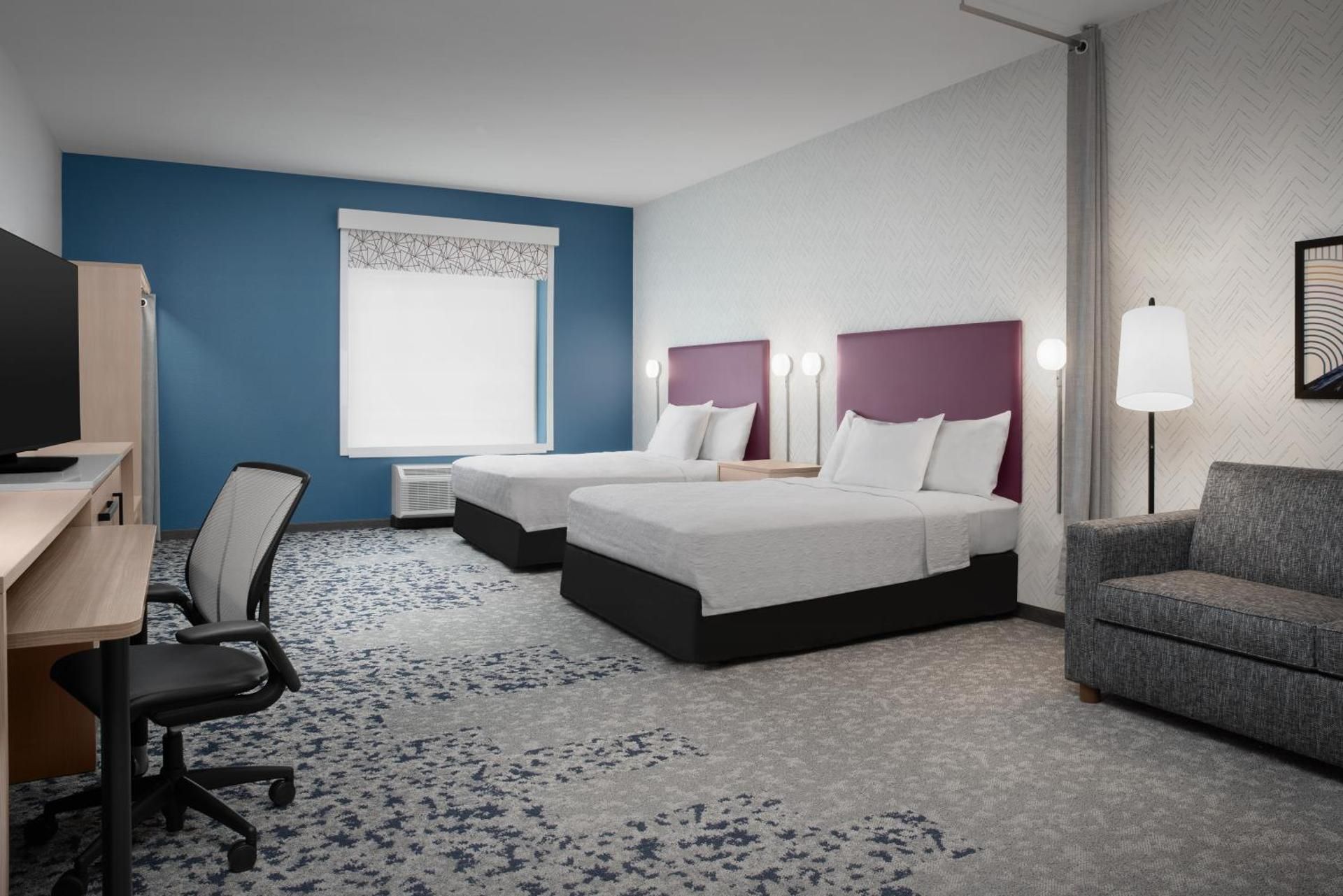 2 Queen Mobility Accessible Tub Studio Suite