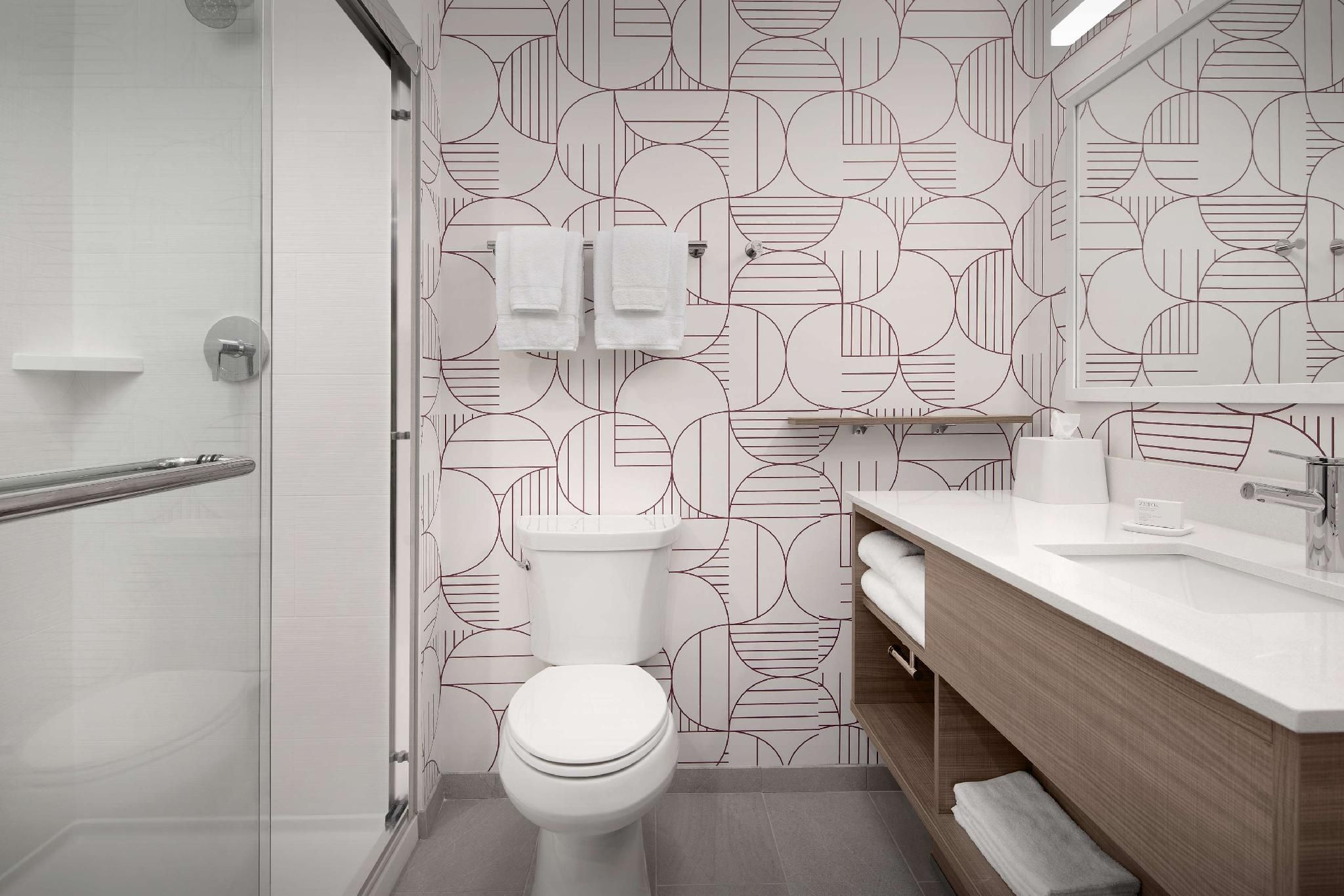 1 King Hearing Accessible Studio Suite