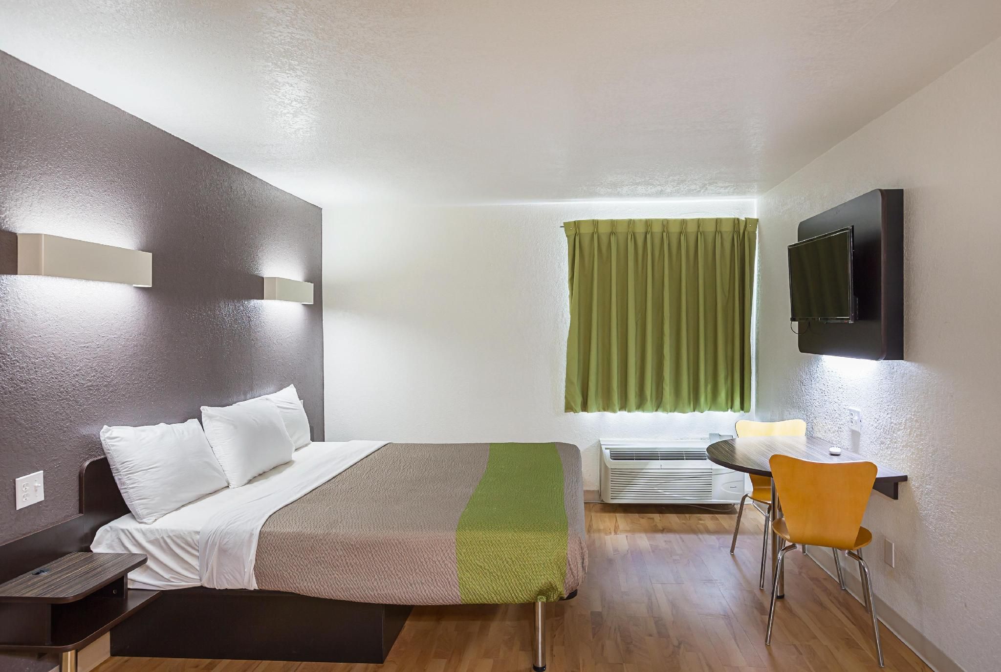 2 Queen Beds | Suite, Non-Smoking, Kitchen