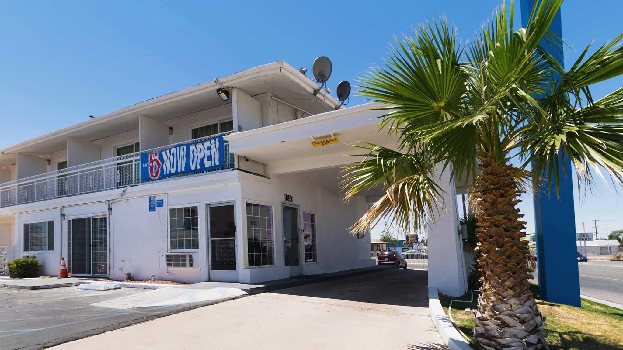 Motel 6 Barstow, CA - Route 66