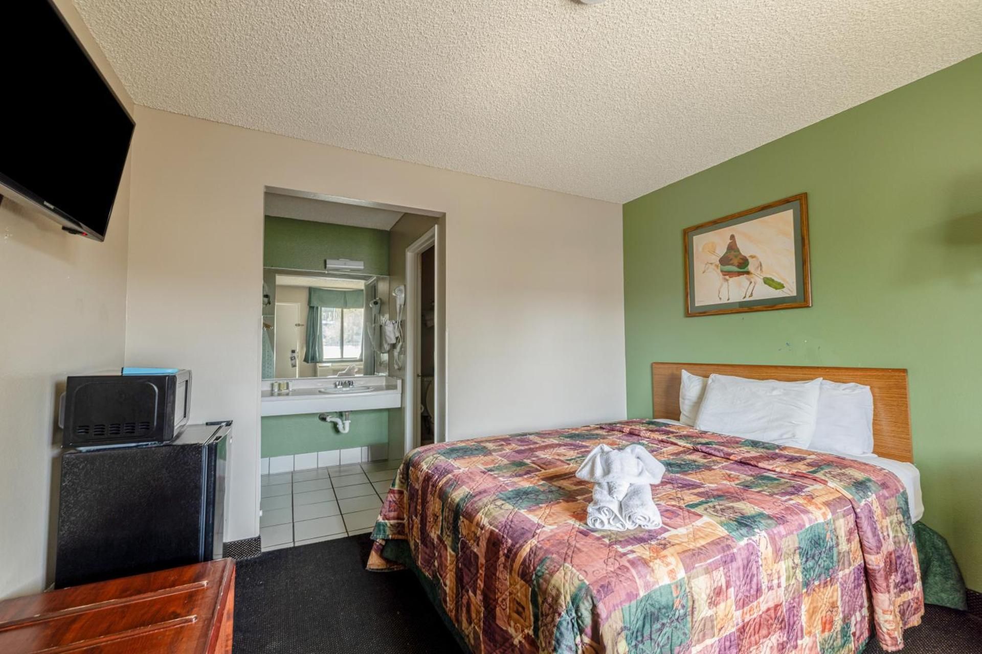 Townhouse Barstow Route 66 One Queen Deluxe, Non-Smoking