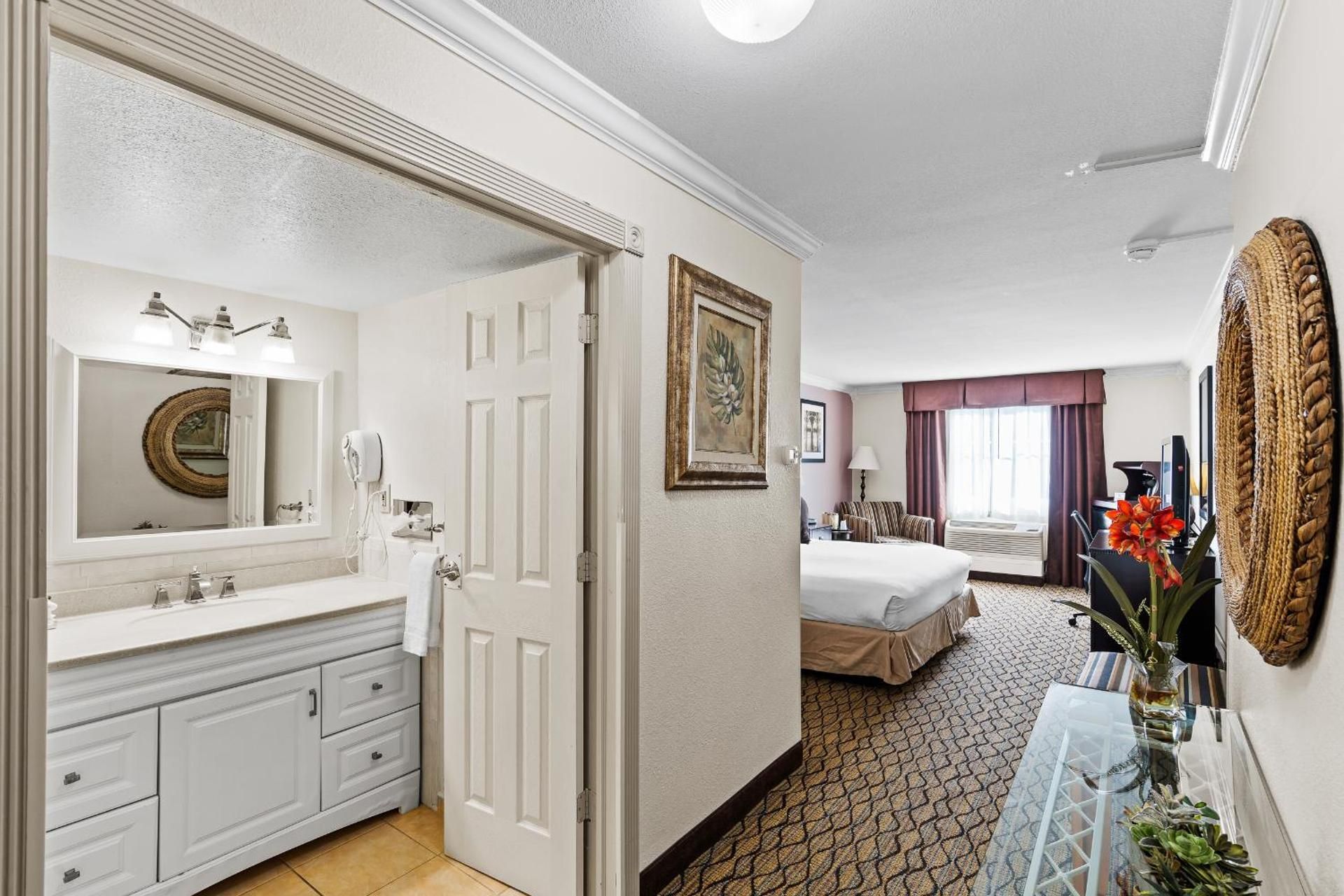 Junior Suite King Bedroom