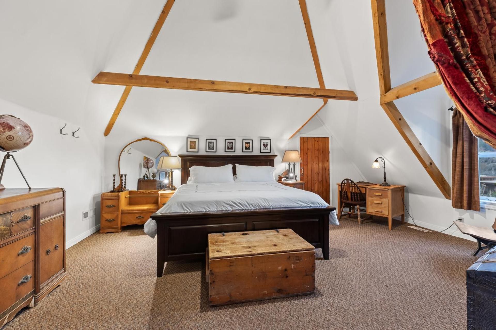 Deluxe King Suite