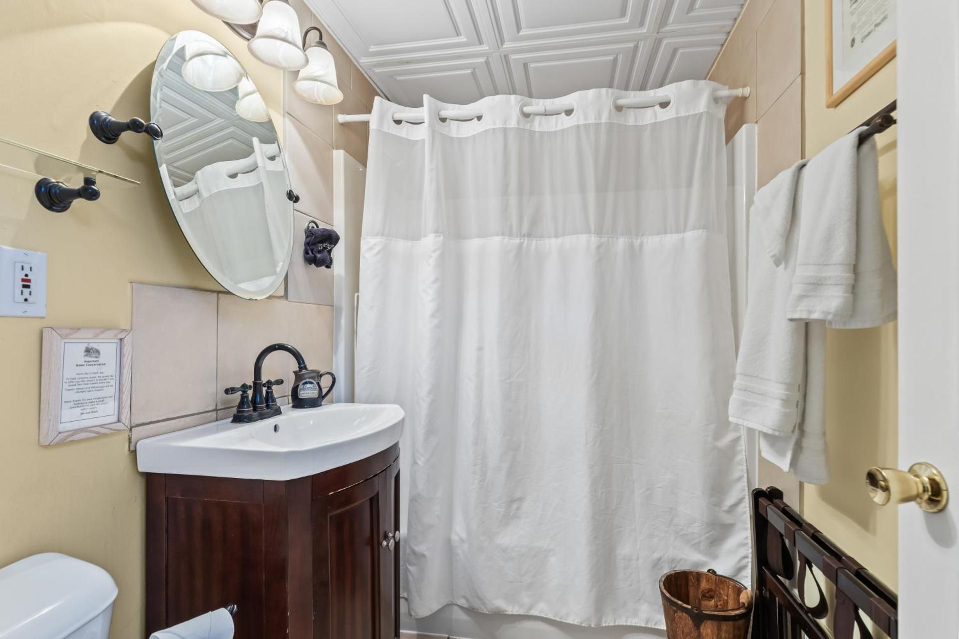Economy Twin Room