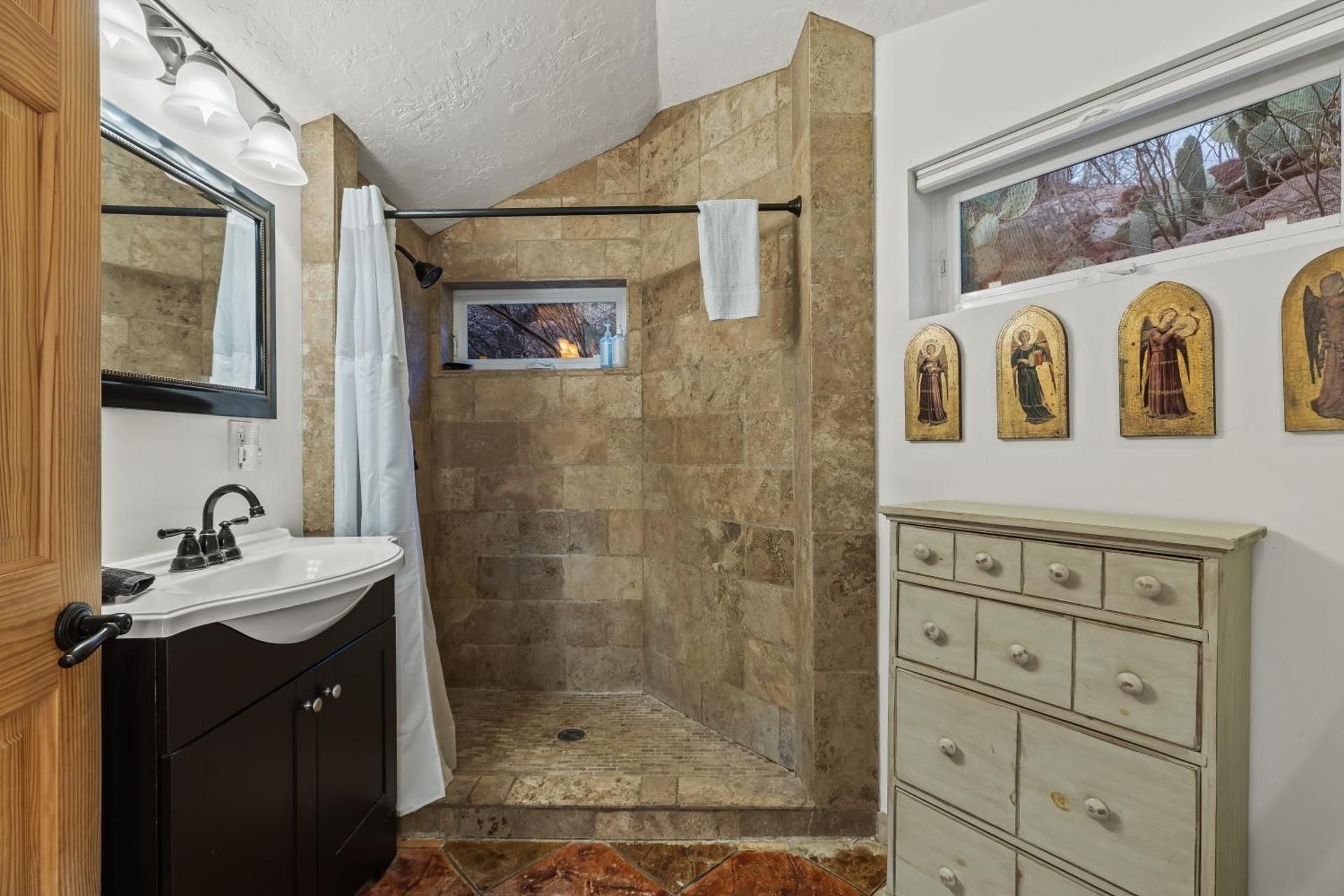 Deluxe King Studio