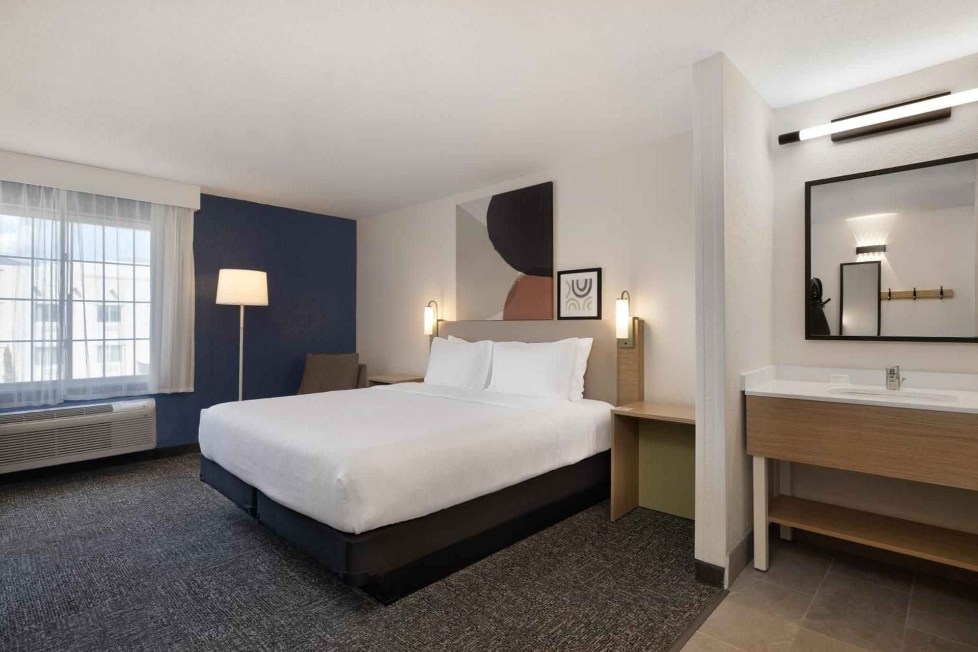 1 King Bed