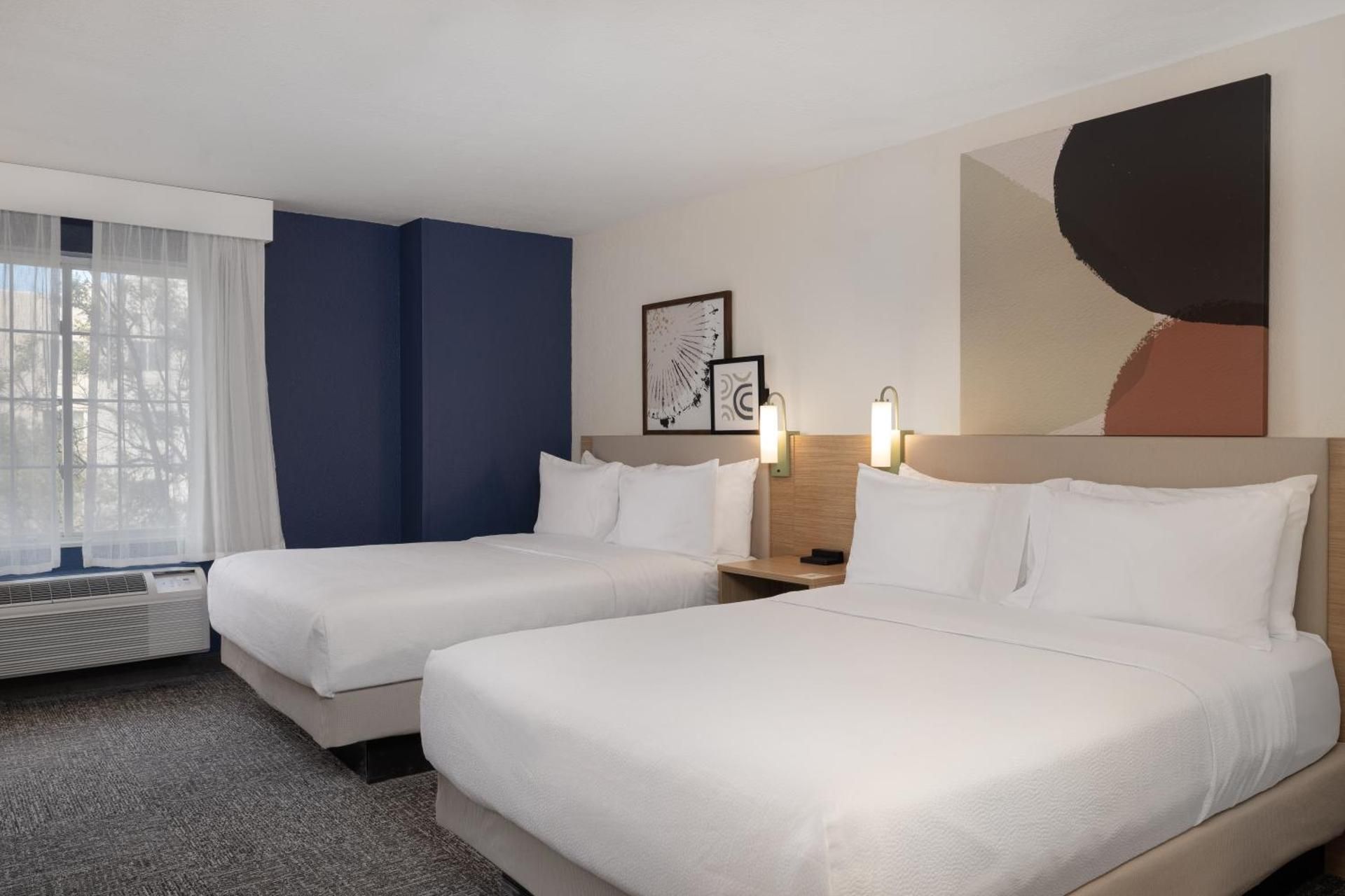 2 Queen Beds Hearing Accessible