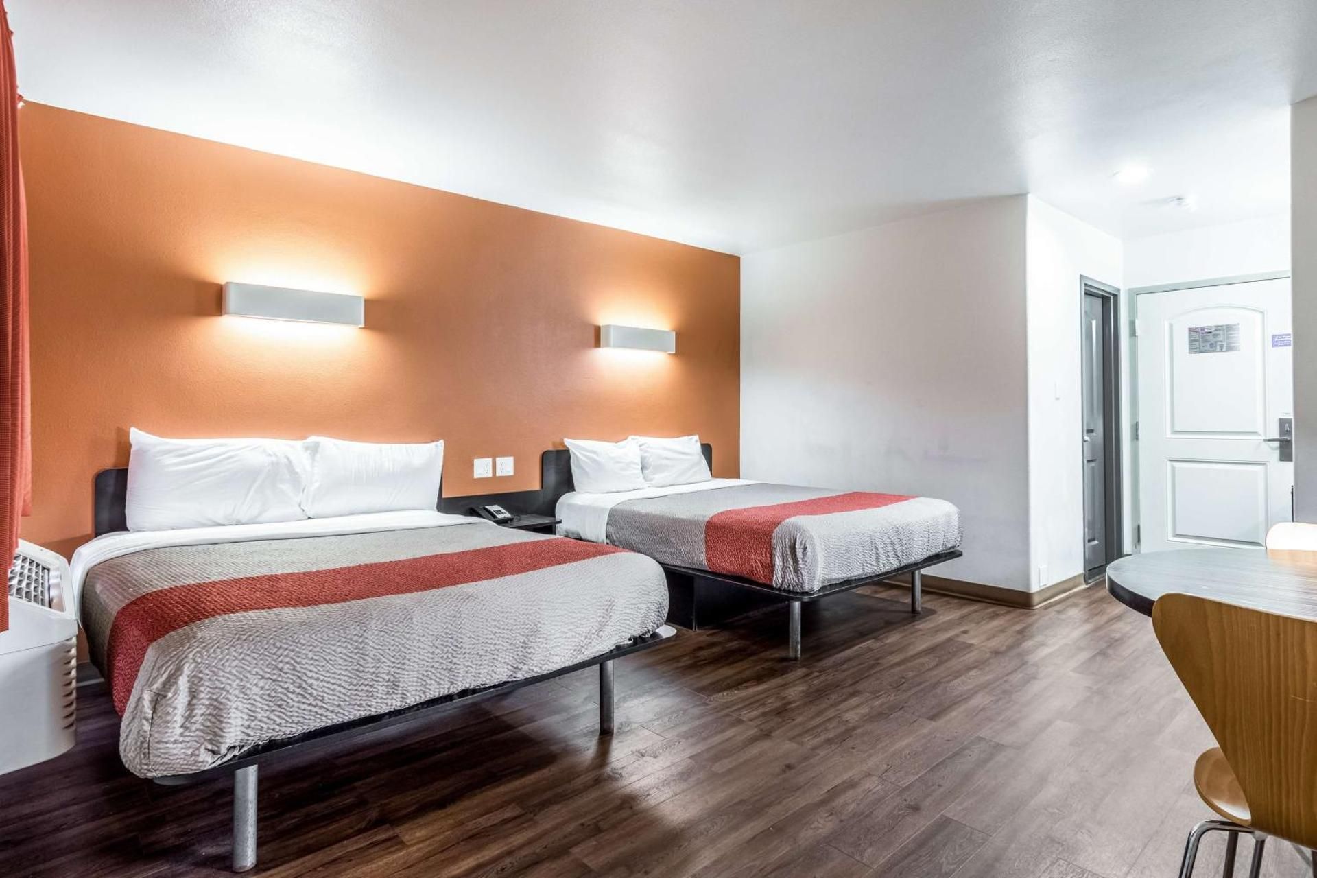 Quadruple Room - Disability Access - Roll in Shower