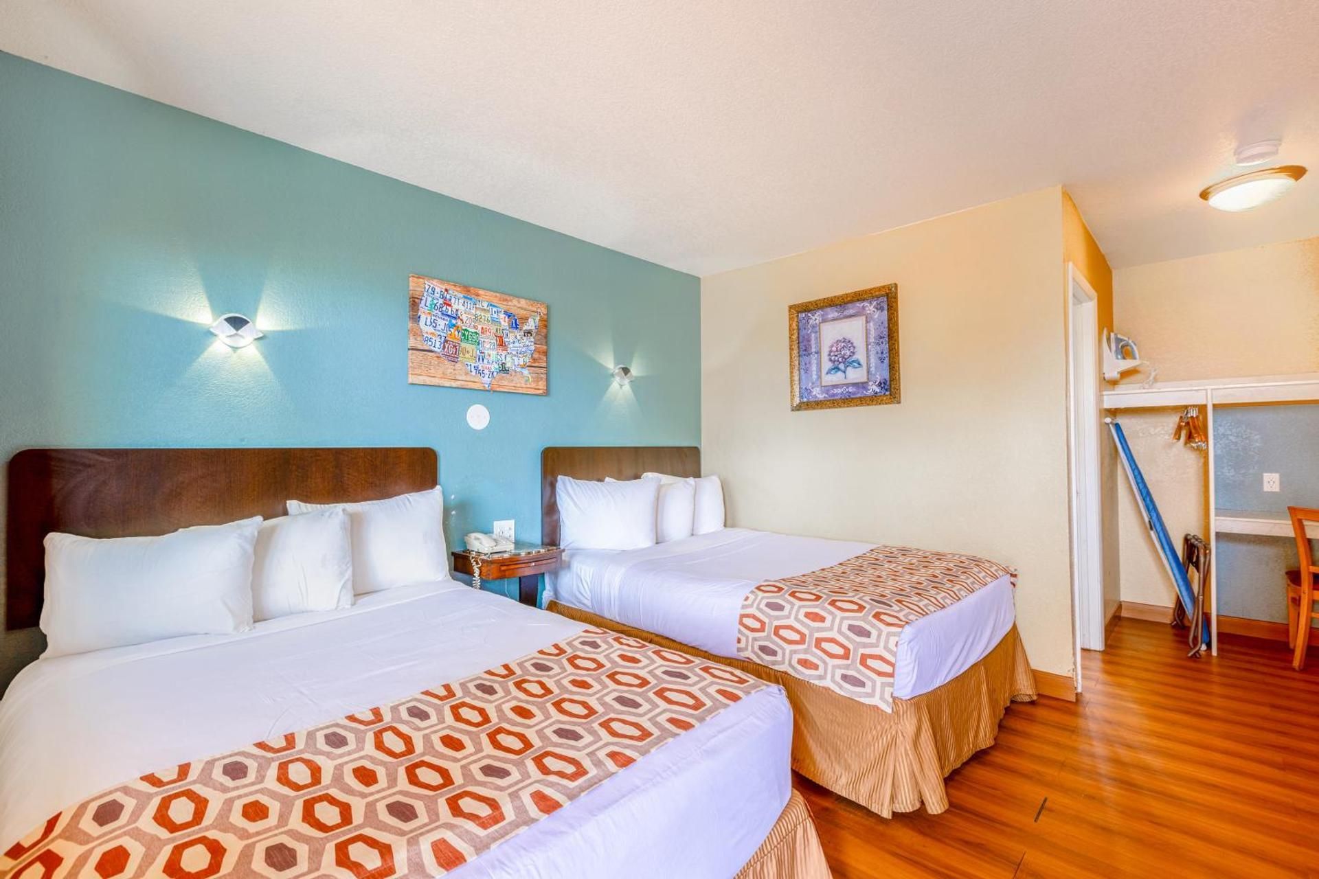 Hotel Avenida - Oceanside Camp Pendleton 2 Full Beds Non-Smoking 2